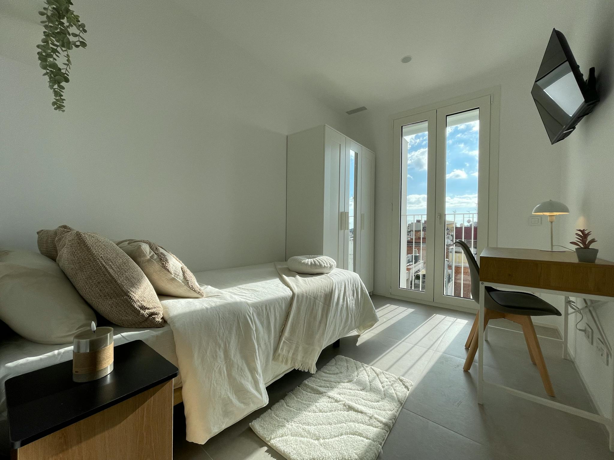 Travessera de Collblanc, L'Hospitalet de Llobregat preview