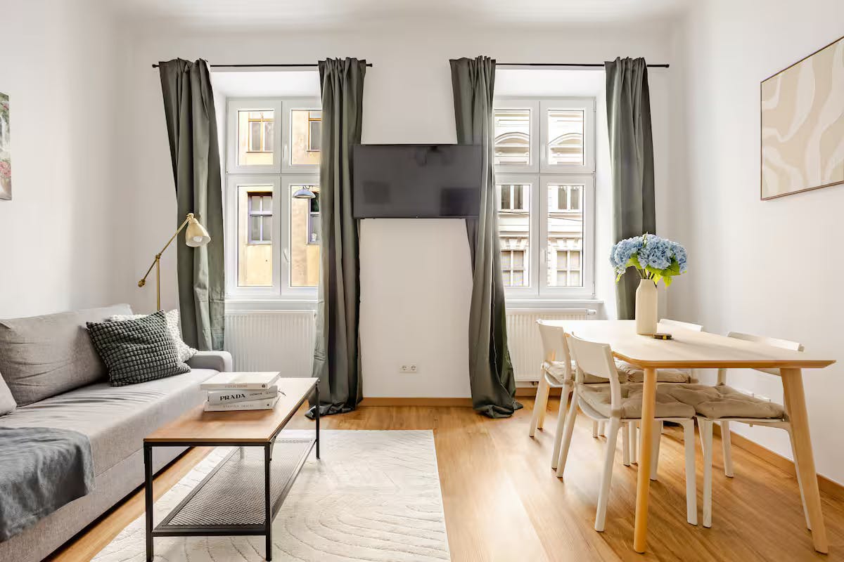 Studio for rent for €1,890 per month in Vienna, Severingasse