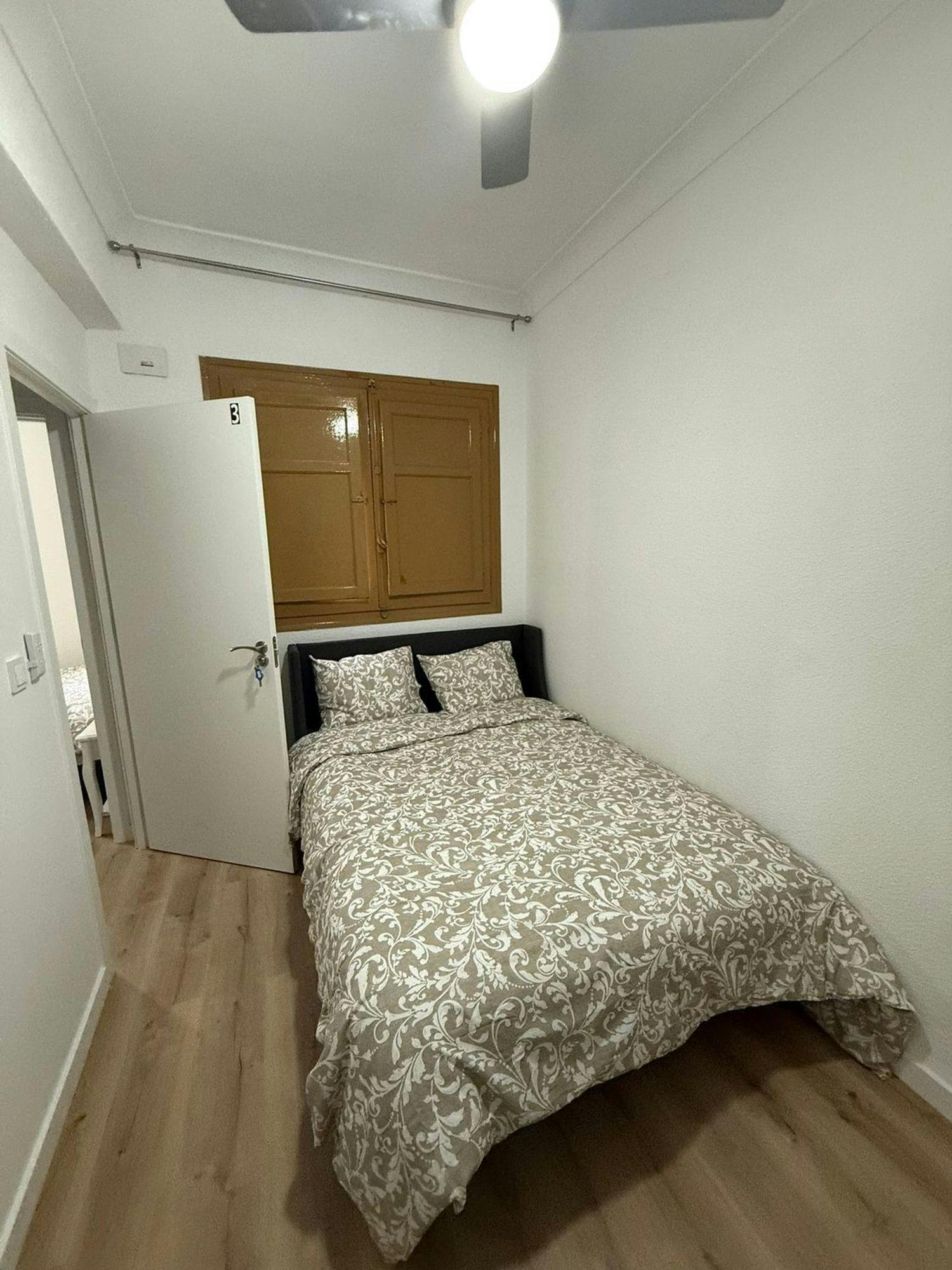 Habitación privada en alquiler por 270 € al mes en Quart de Poblet, Carrer Trafalgar