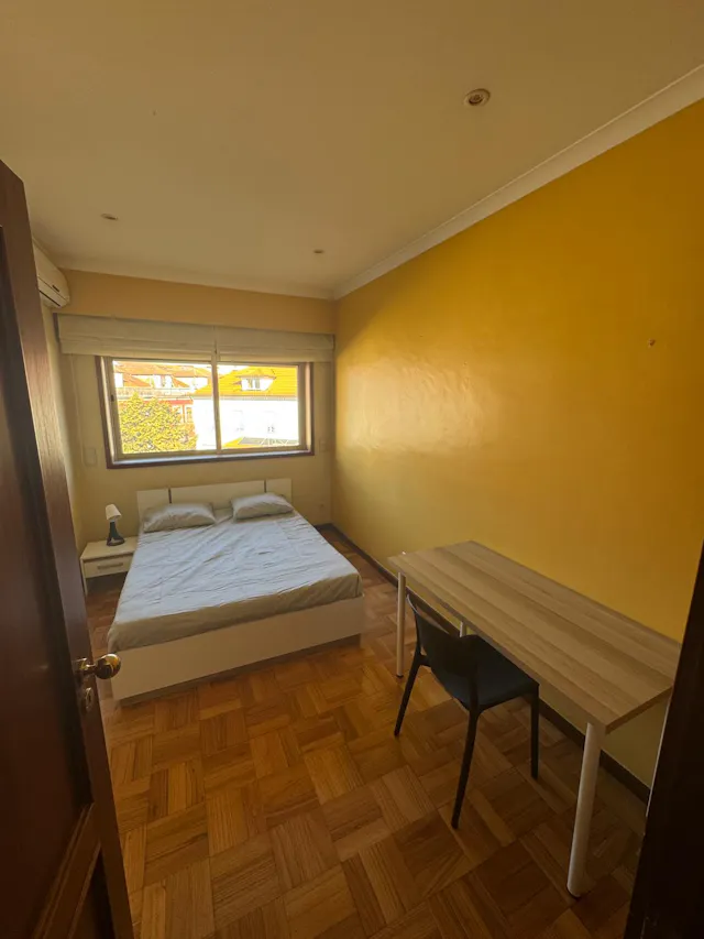 Private room in Rua dos Navegantes, Porto (1679770) room image 1
