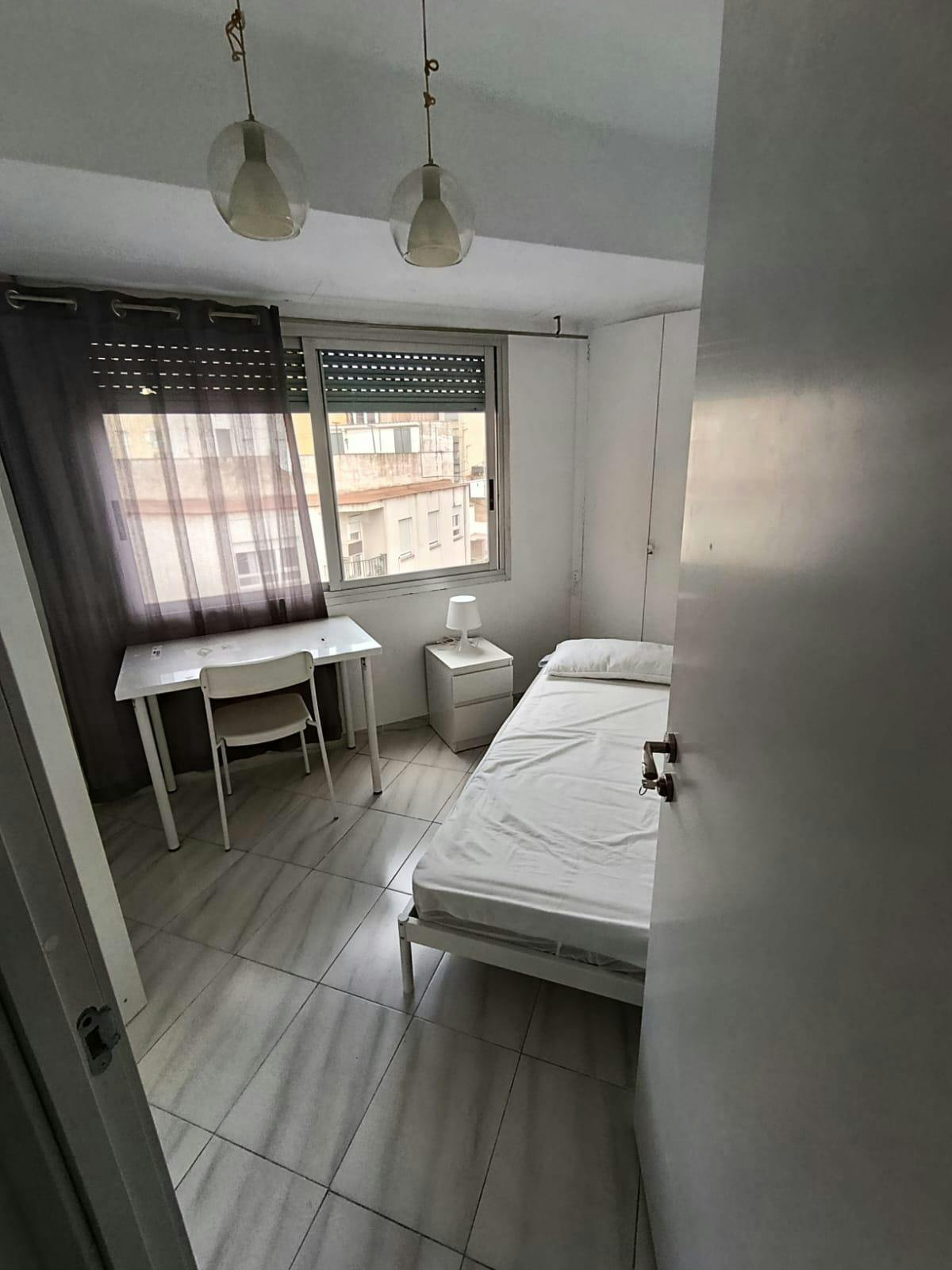 Private room for rent for €260 per month in Castelló de la Plana, Carrer de l'Arquitecte Ros