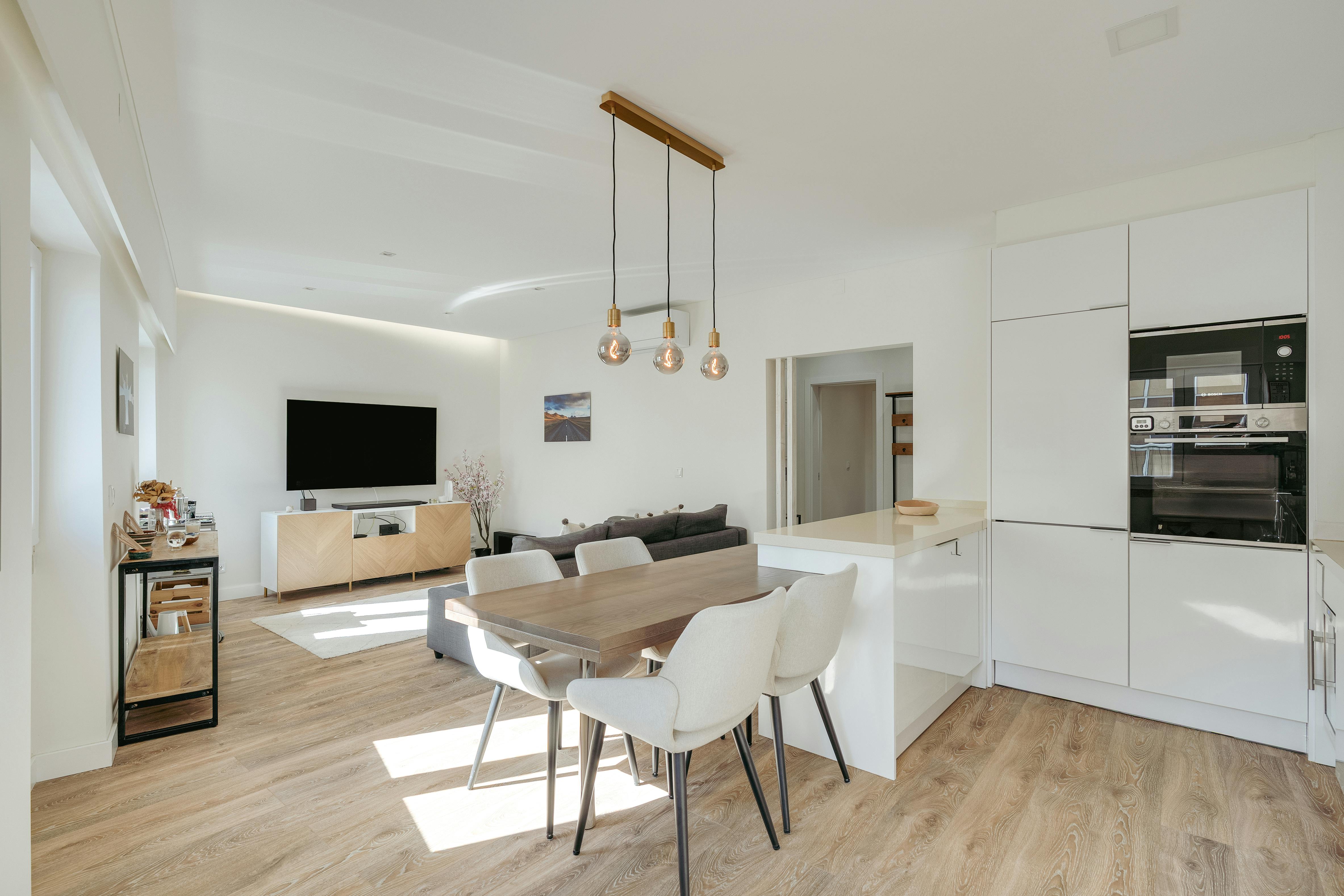 Apartment for rent for €2,490 per month in Lisbon, Calçada da Memória