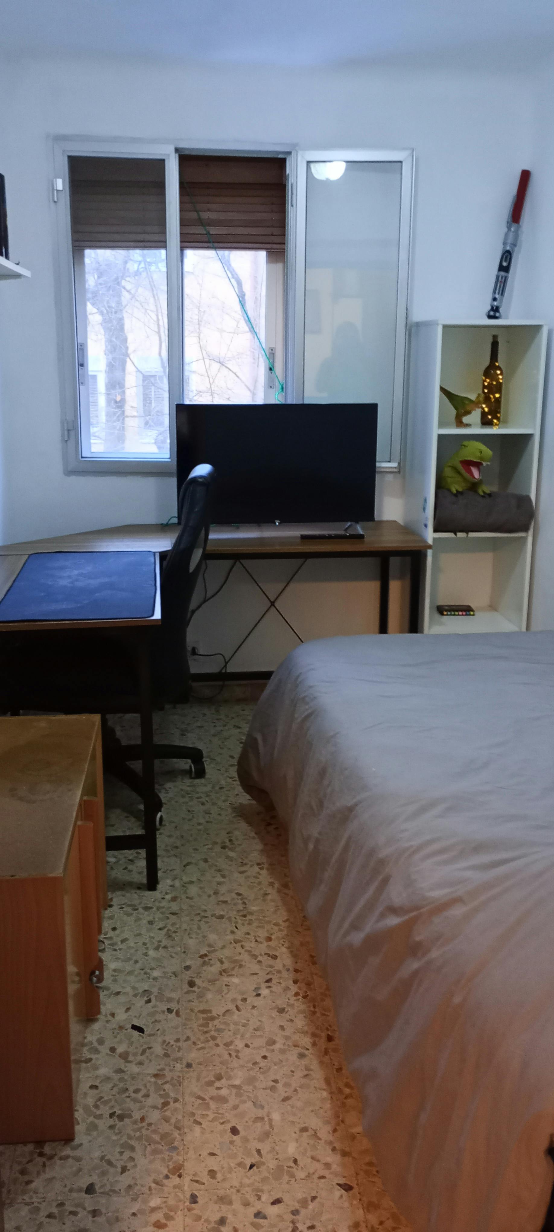 Chambre privée à louer pour 550 €/mois à Madrid, Calle de Pego