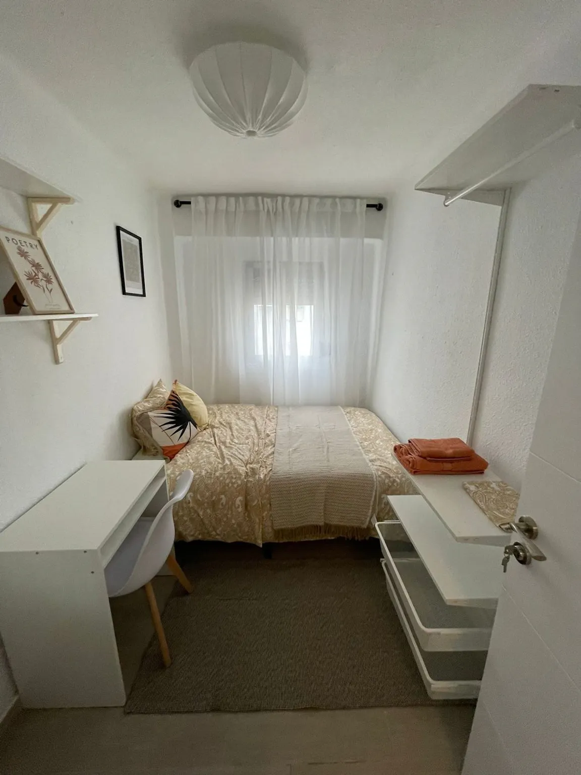 Carrer de Francisco Moreno Usedo, Valencia preview