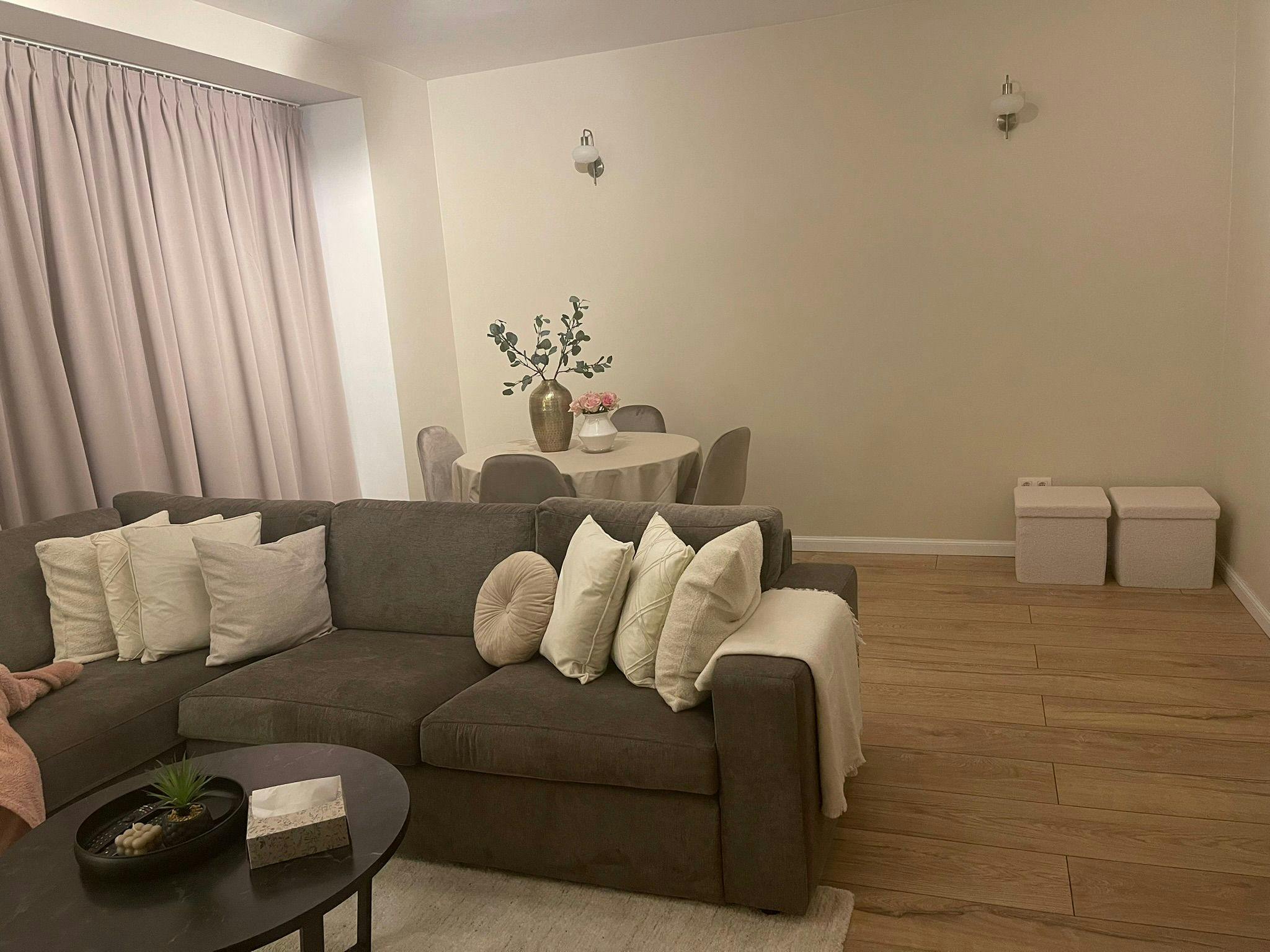 Apartment for rent for €2,000 per month in Antwerpen, De Leescorfstraat