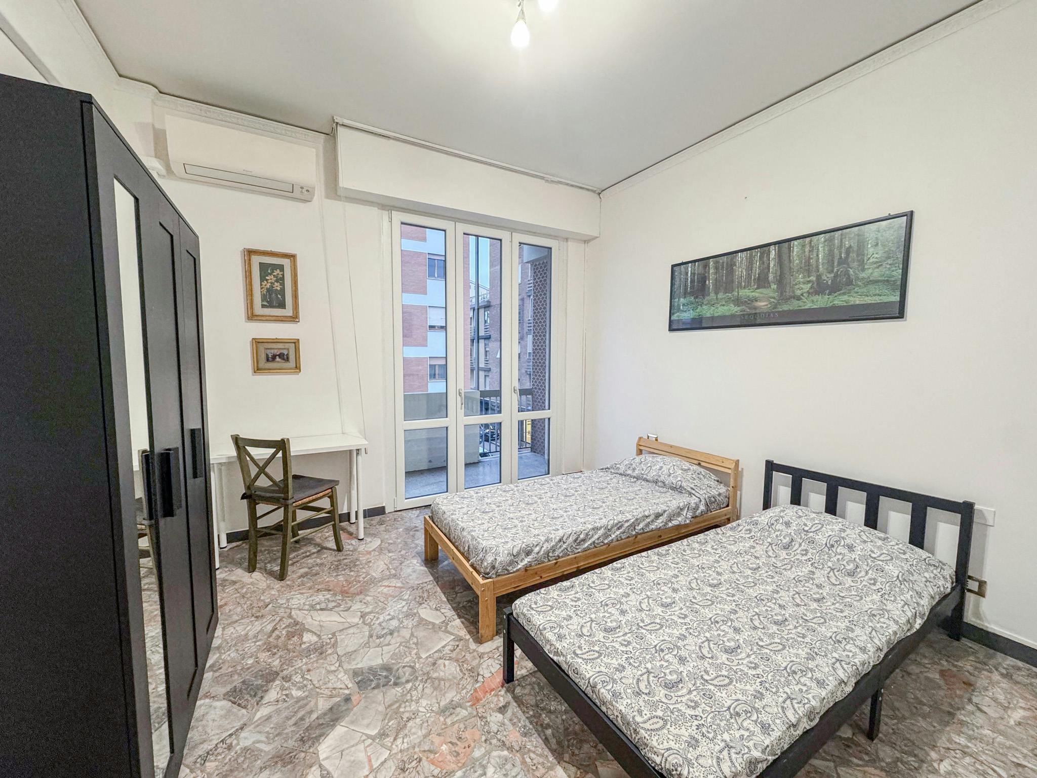 Chambre privée à louer pour 800 €/mois à Florence, Via Francesco Baracca