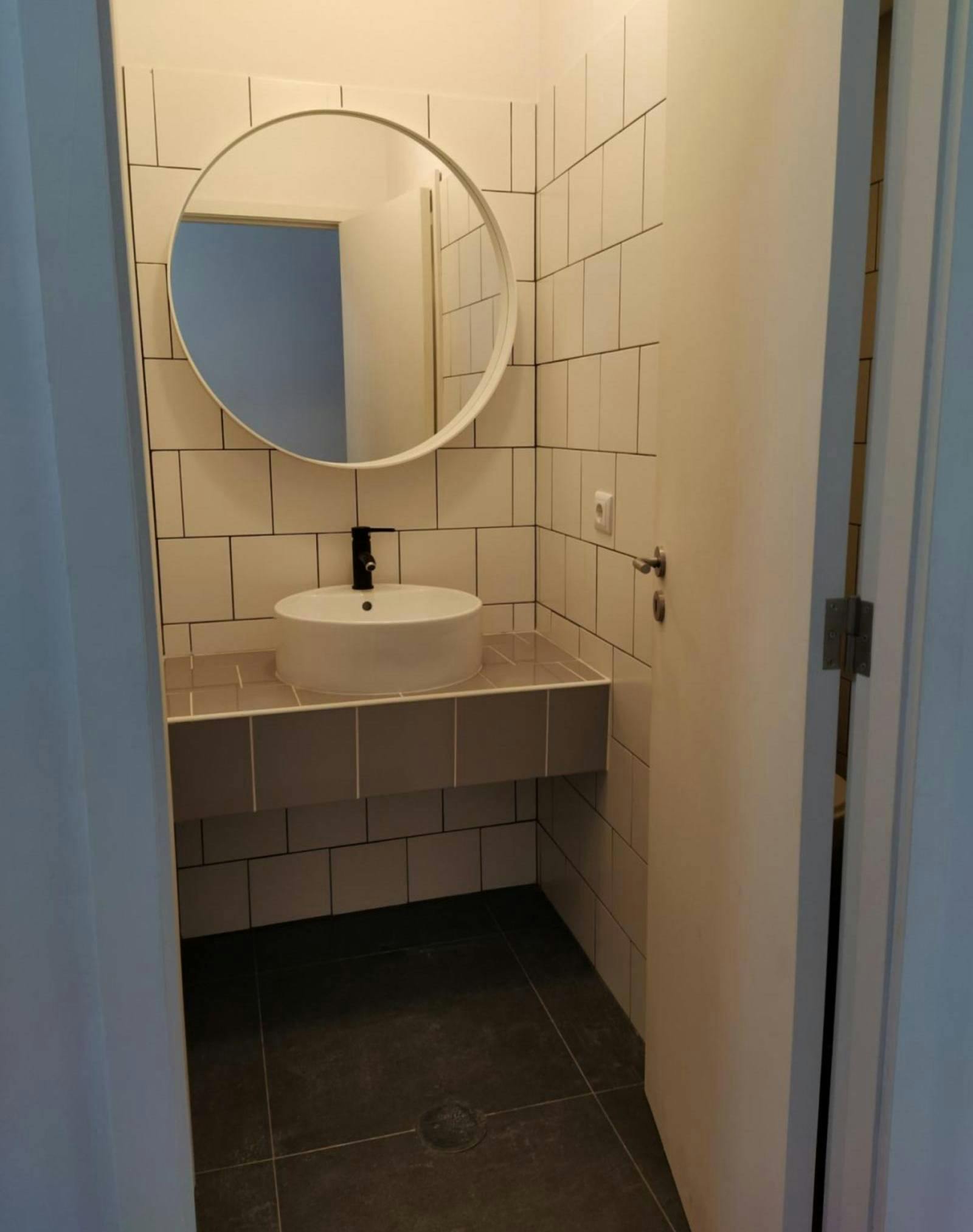 Double room Porto, 1 bed, 13m² — photo 9