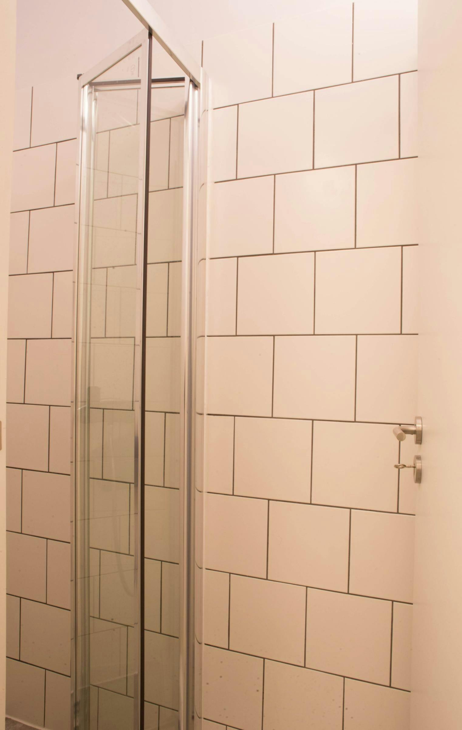 Double room Porto, 1 bed, 13m² — photo 8