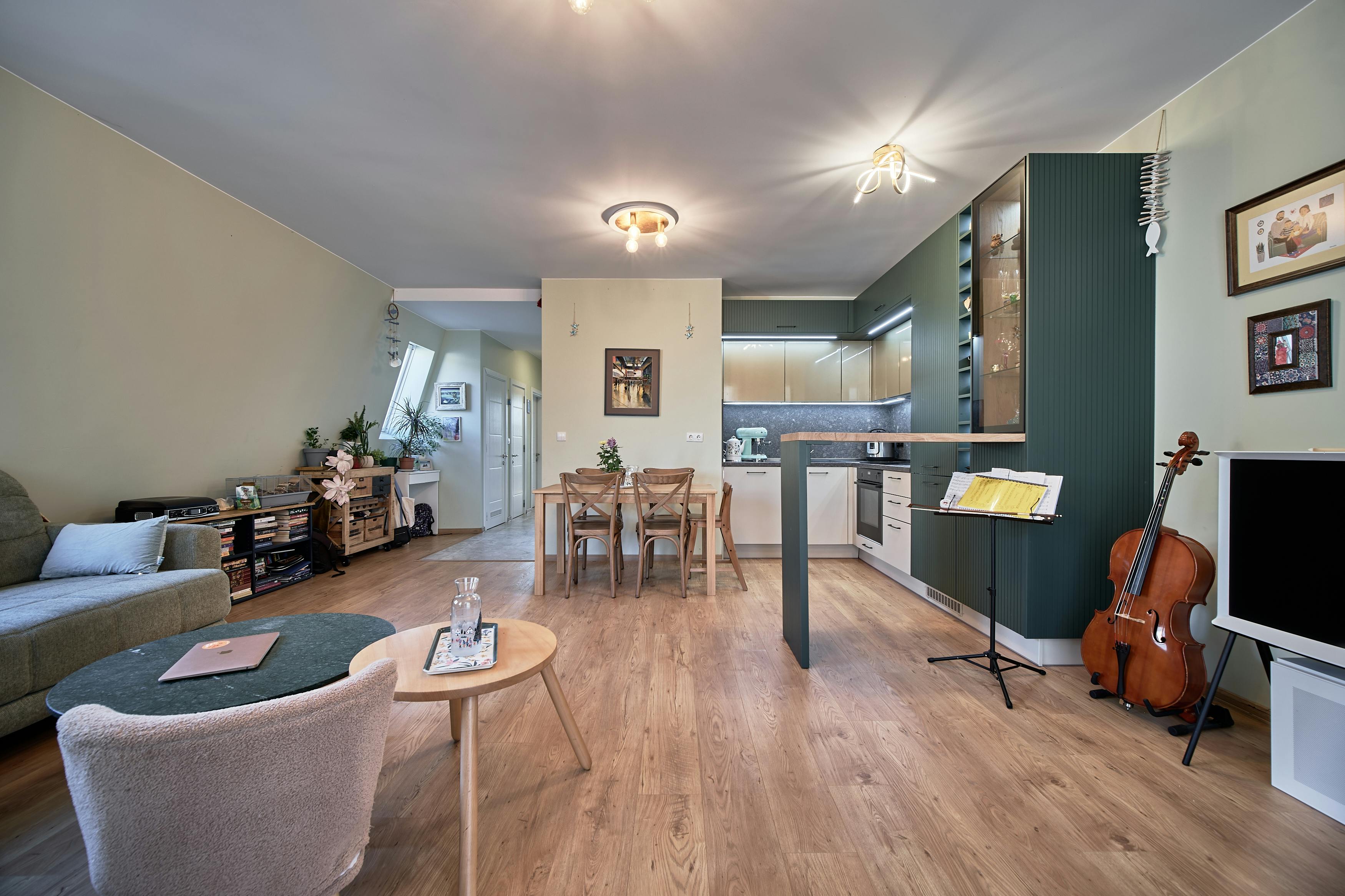 ulitsa "Parizhka Komuna", Varna preview