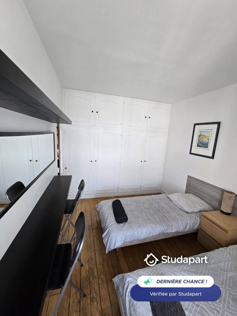 Apartment for rent for €2,200 per month in Paris, Avenue du Maine