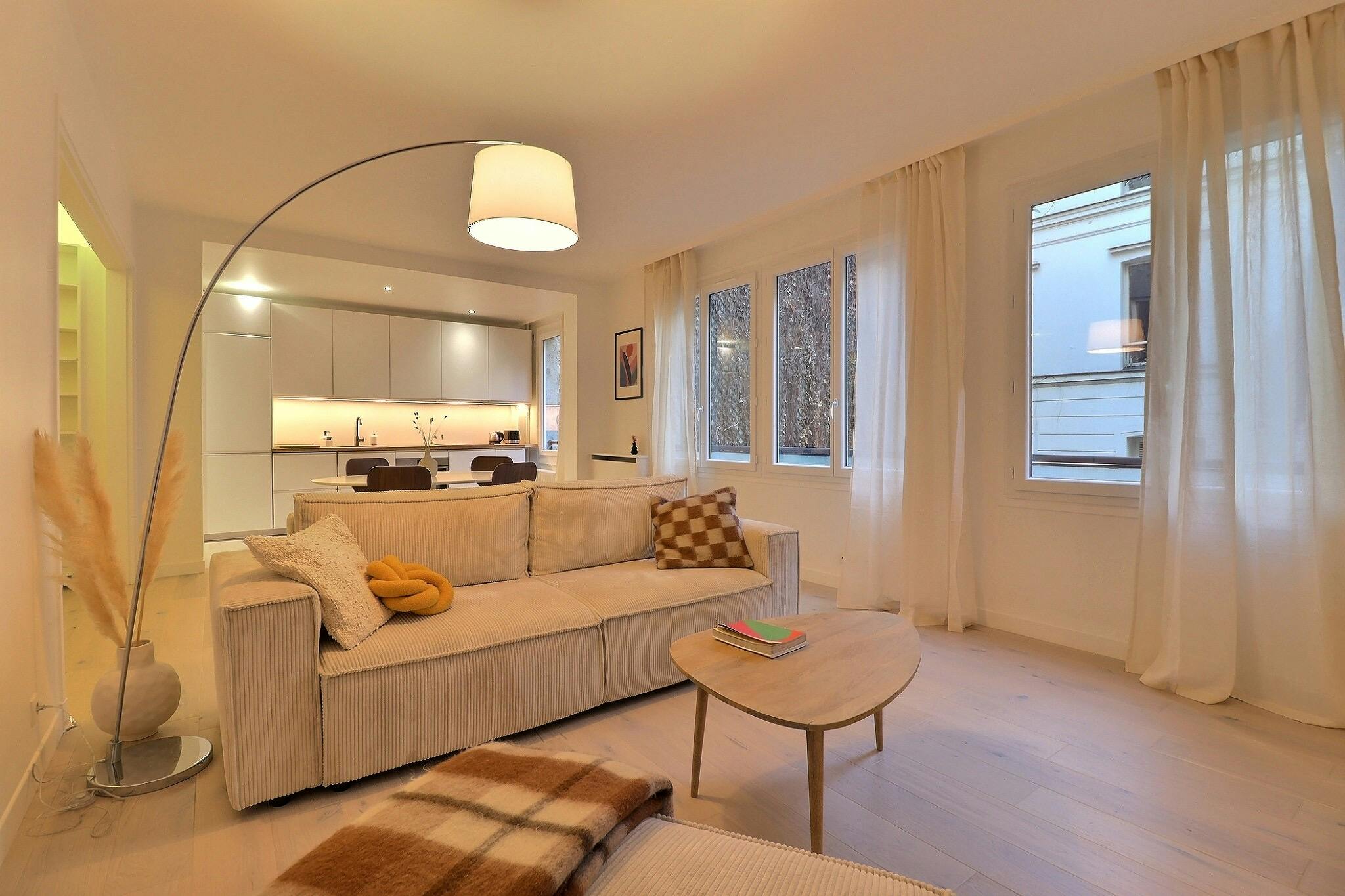 1-Bedroom Apartment in Rue Mesnil, Paris (1680437) ROOM 3
