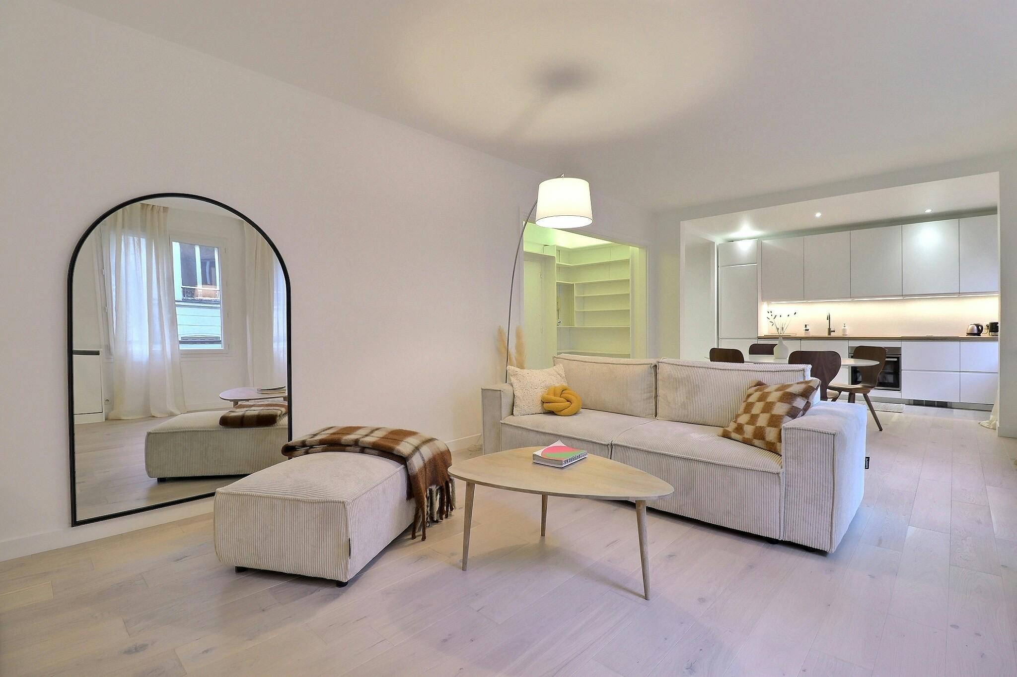 1-Bedroom Apartment in Rue Mesnil, Paris (1680437) ROOM 4