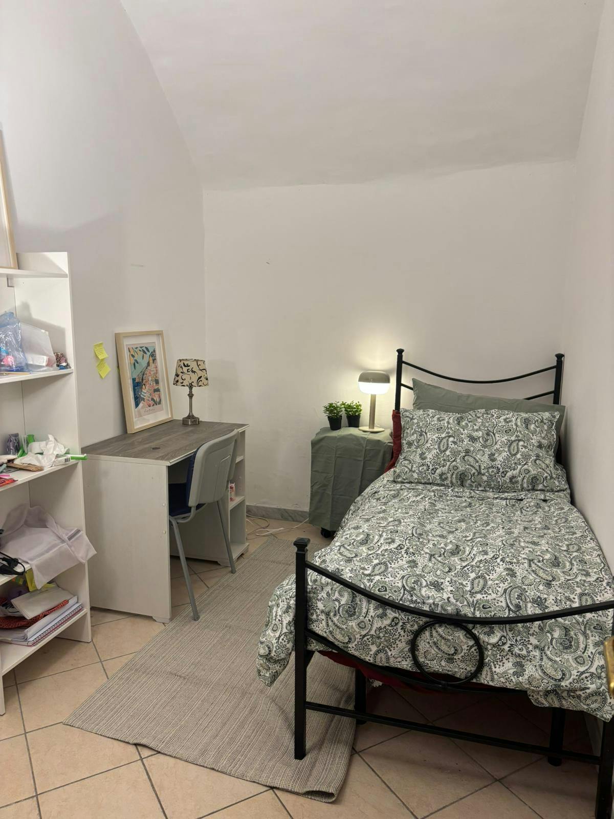 Private room for rent for €480 per month in Naples, Via Duomo