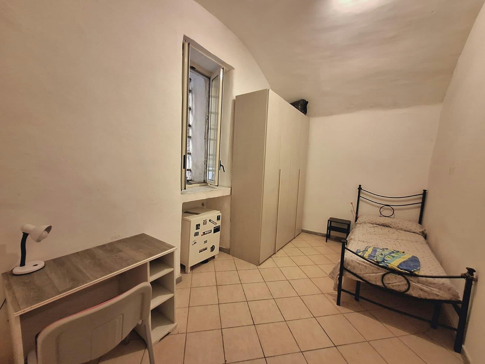 Via Duomo, Naples preview