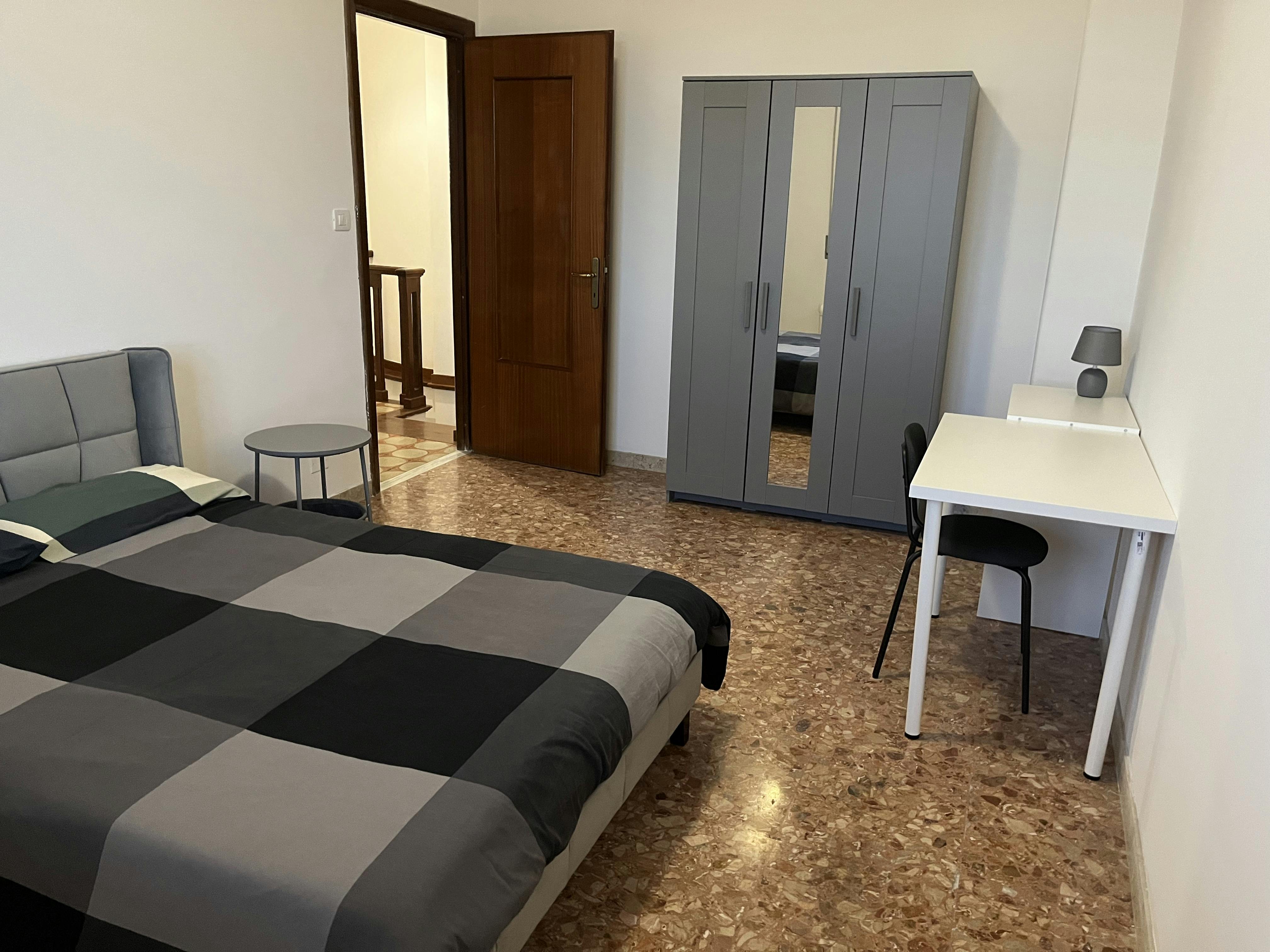 Private room for rent for €980 per month in Rome, Via Imperia