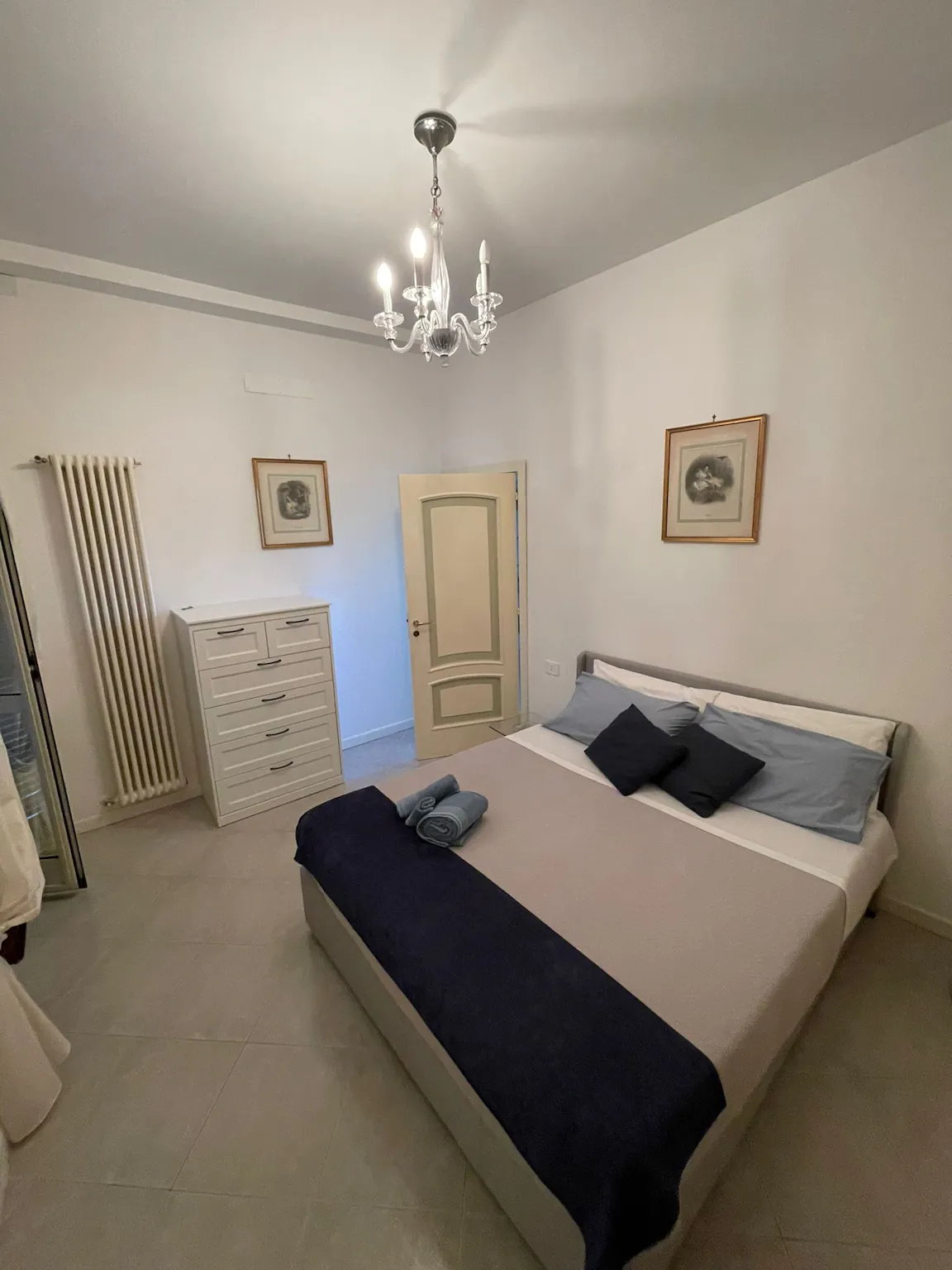 Via Carlo Cattaneo, Naples preview