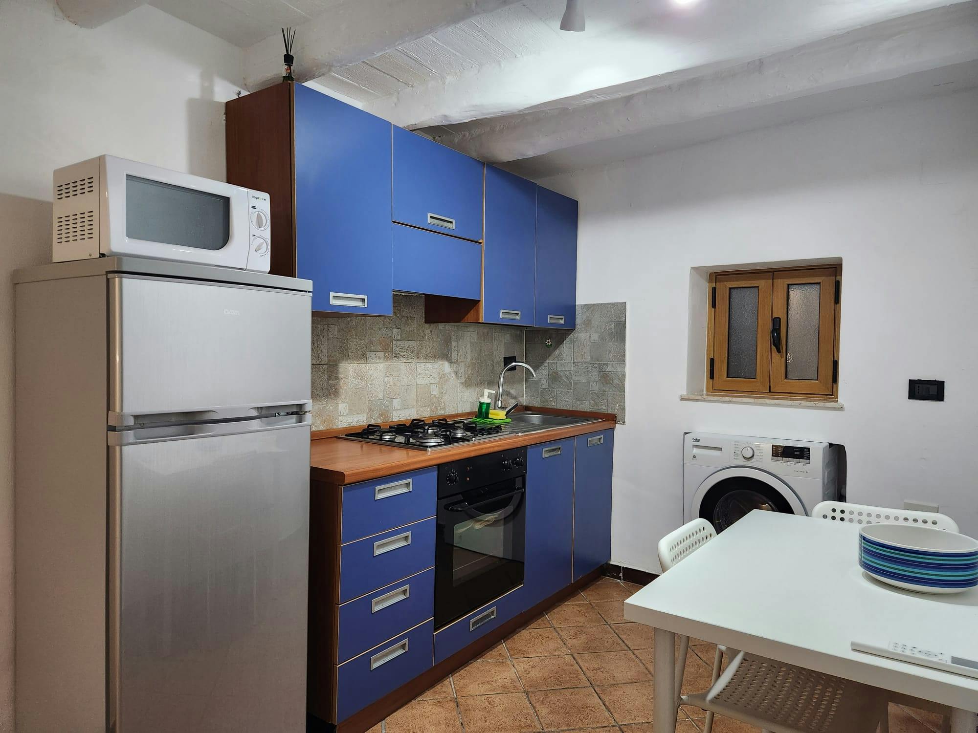 Apartamento en alquiler por 550 € al mes en Palermo, Via Ugo Bassi