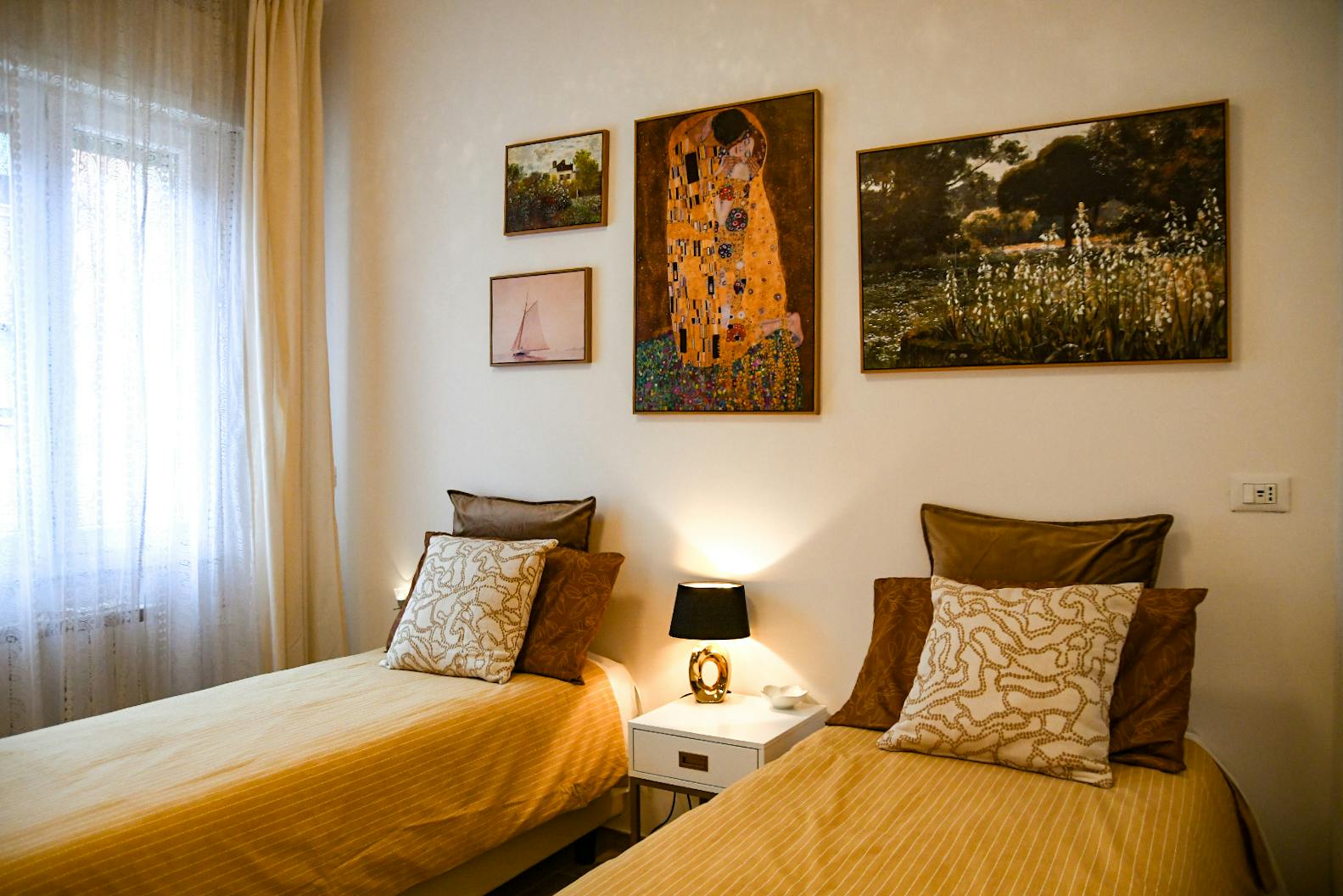 Apartment for rent for €2,400 per month in Bologna, Via Aristotile Fioravanti