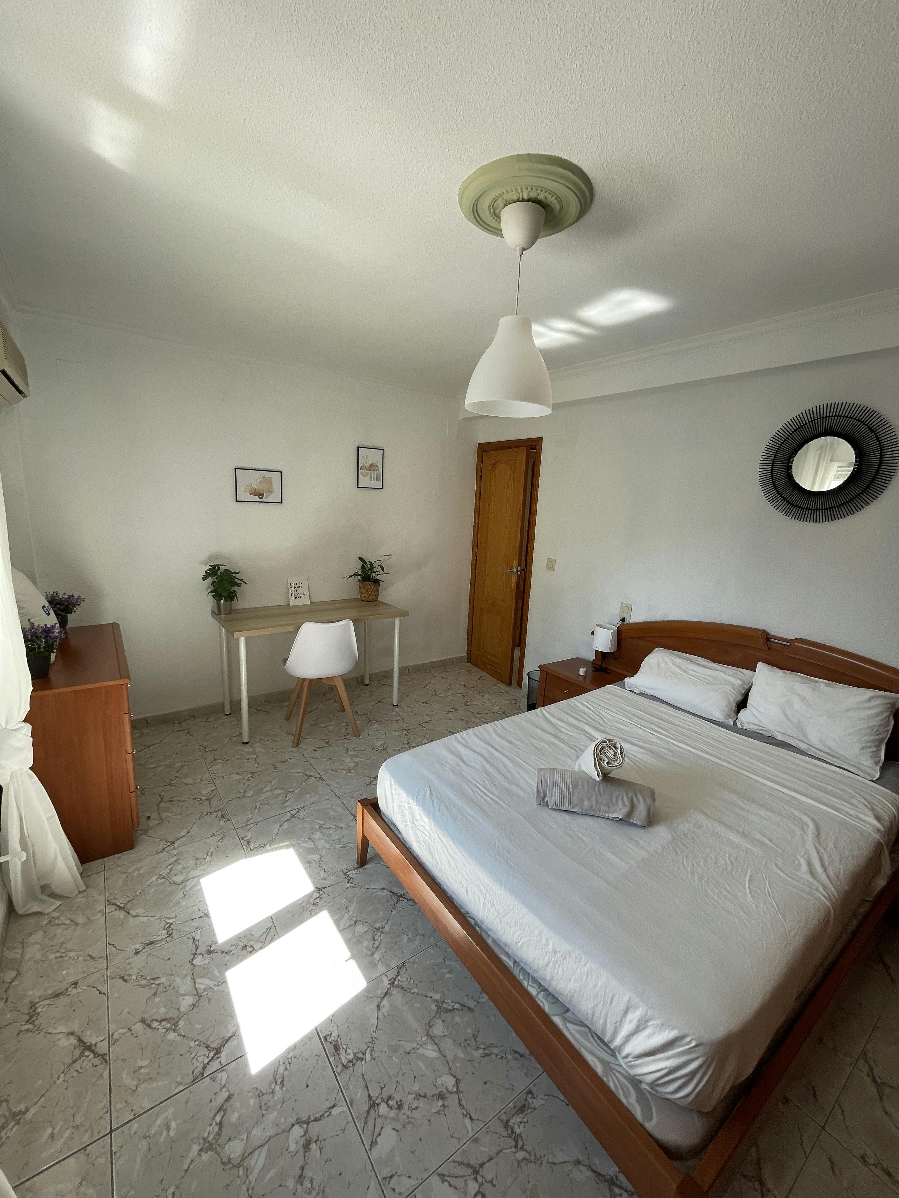 Carrer de Jerónima Galés, Valencia Valencia