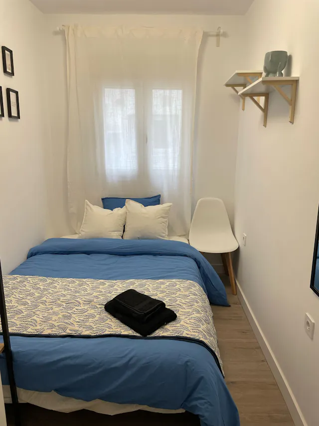 Private room in Carrer Joaquín Navarro, Valencia (1680500) room image 1