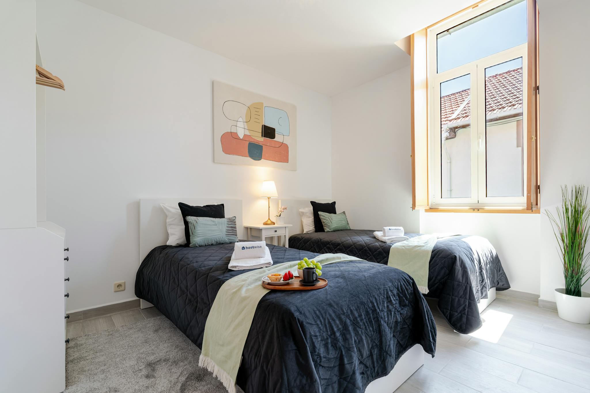 Rua de Pedro Hispano, Porto preview