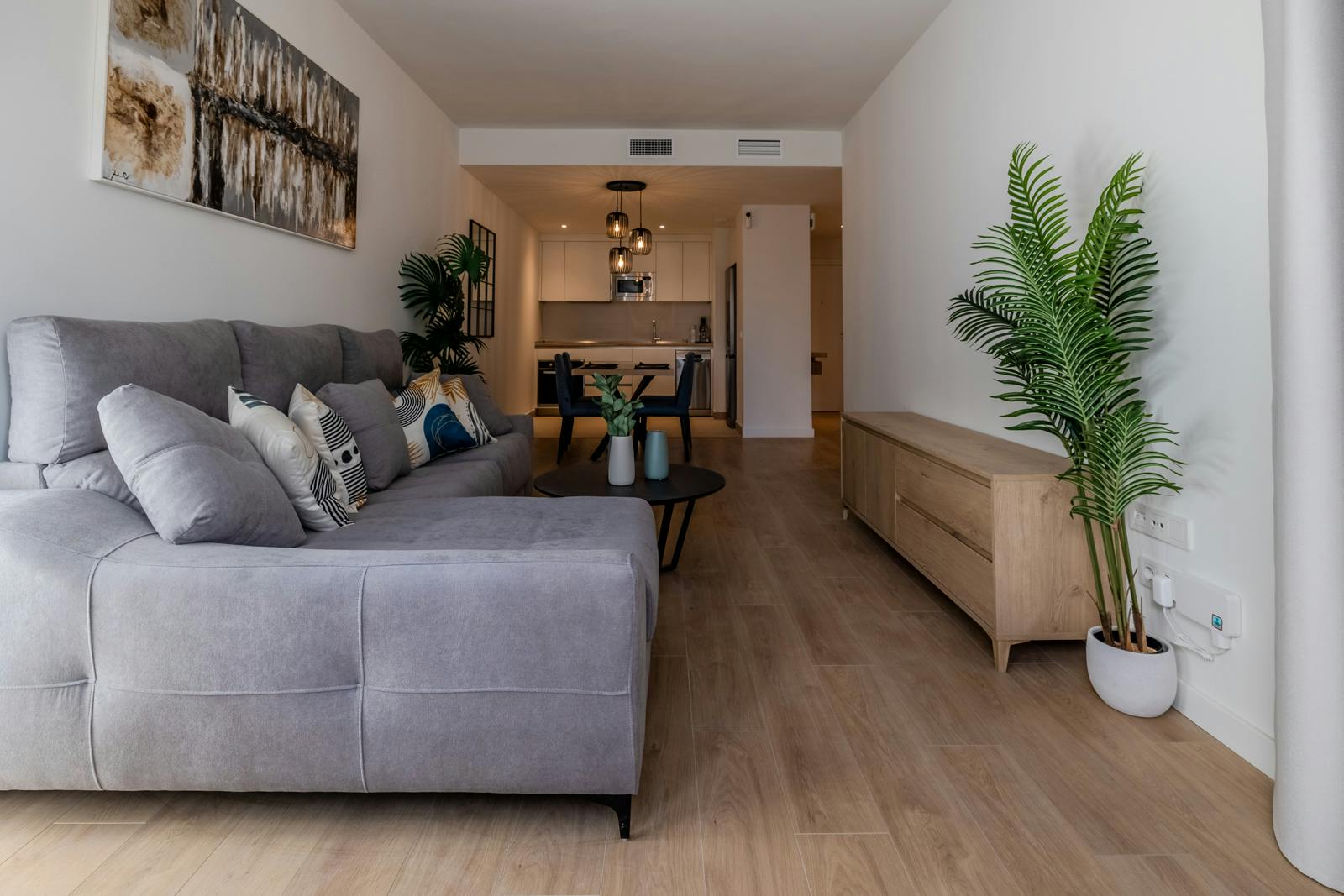 Apartamento en alquiler por 2500 € al mes en Málaga, Calle Eugenio Gross