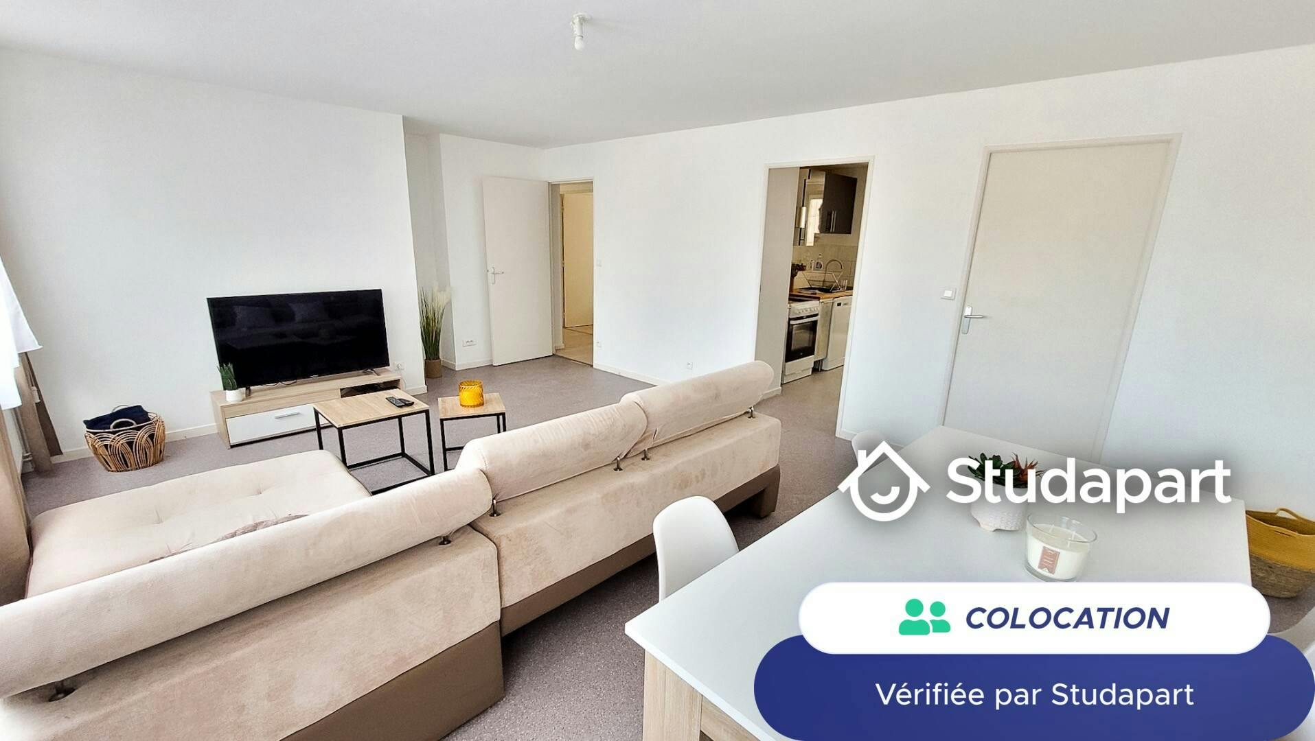 Private room for rent for €390 per month in Le Mans, Avenue Bollée