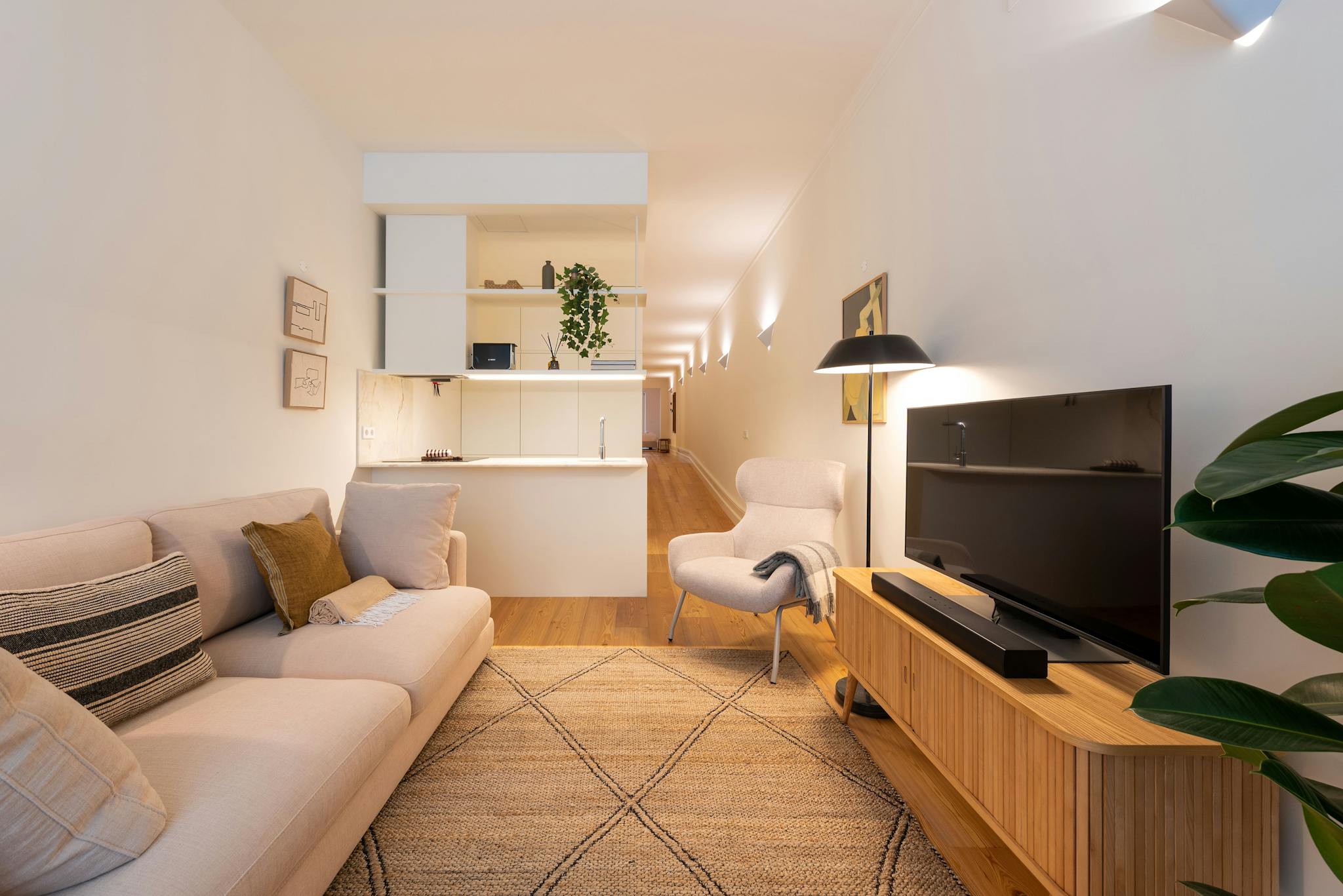 Rua do Almada, Porto preview