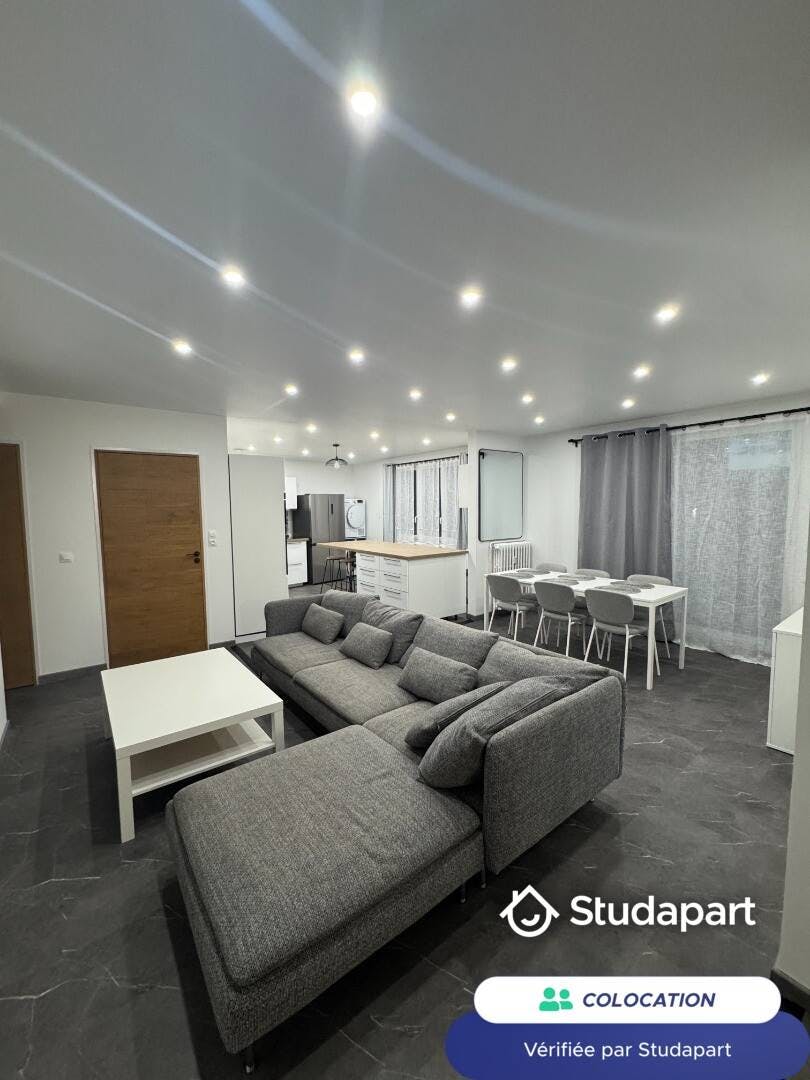 Private room for rent for €460 per month in Tours, Rue Édouard Vaillant