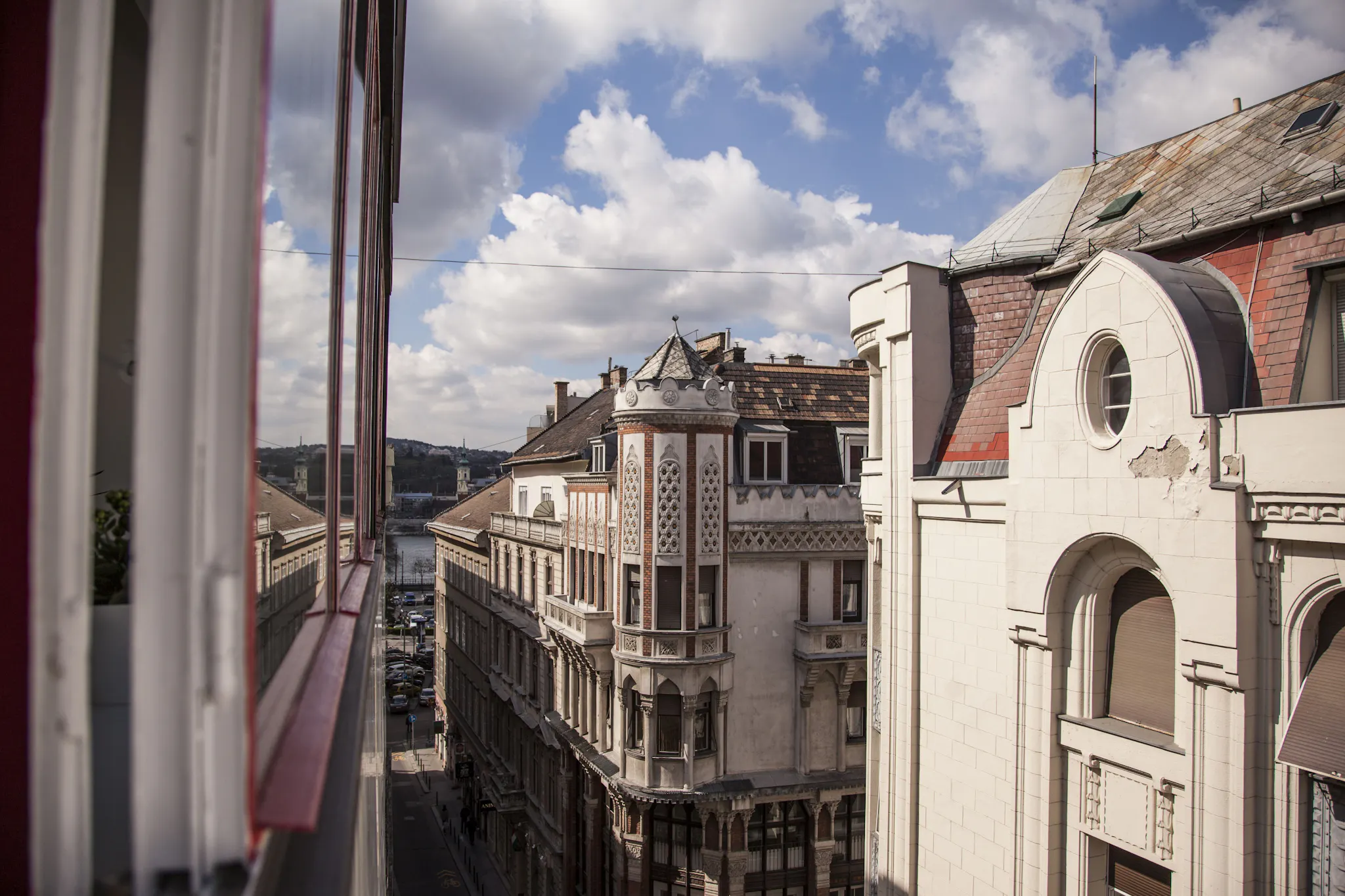 Régi posta utca, Budapest preview