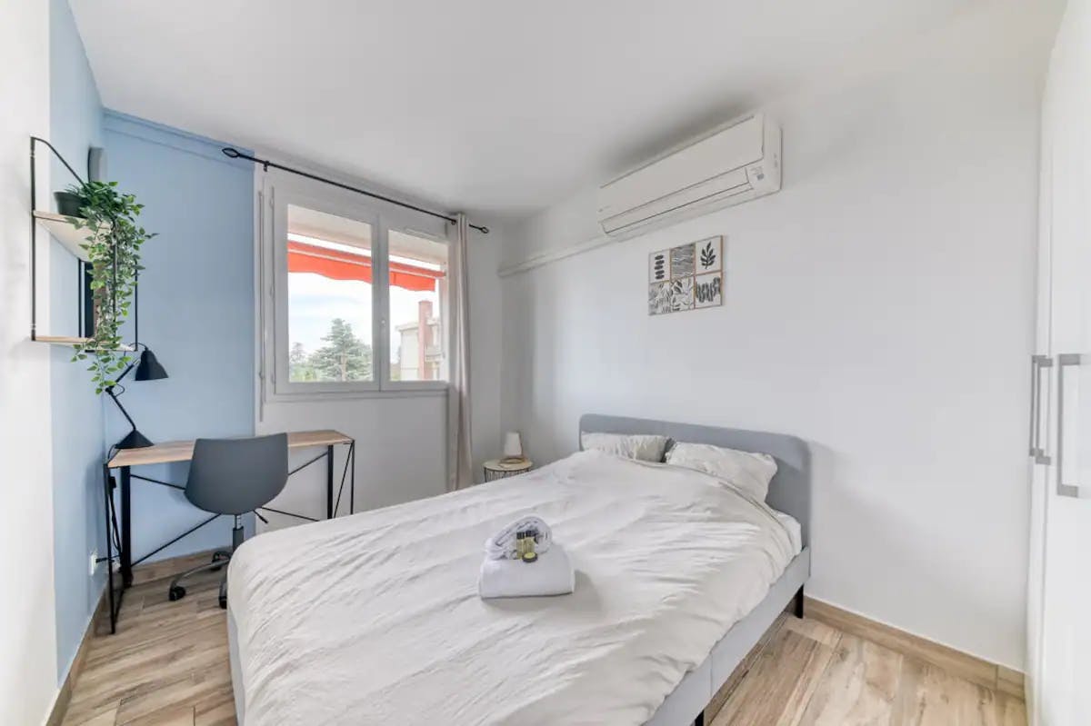 Chambre privée à louer pour 660 €/mois à Oullins-Pierre-Bénite, Rue Ampère
