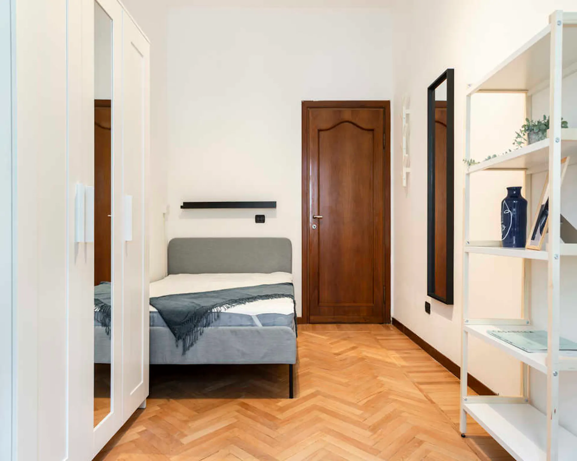 Via Giovanni Schiaparelli, Milan preview