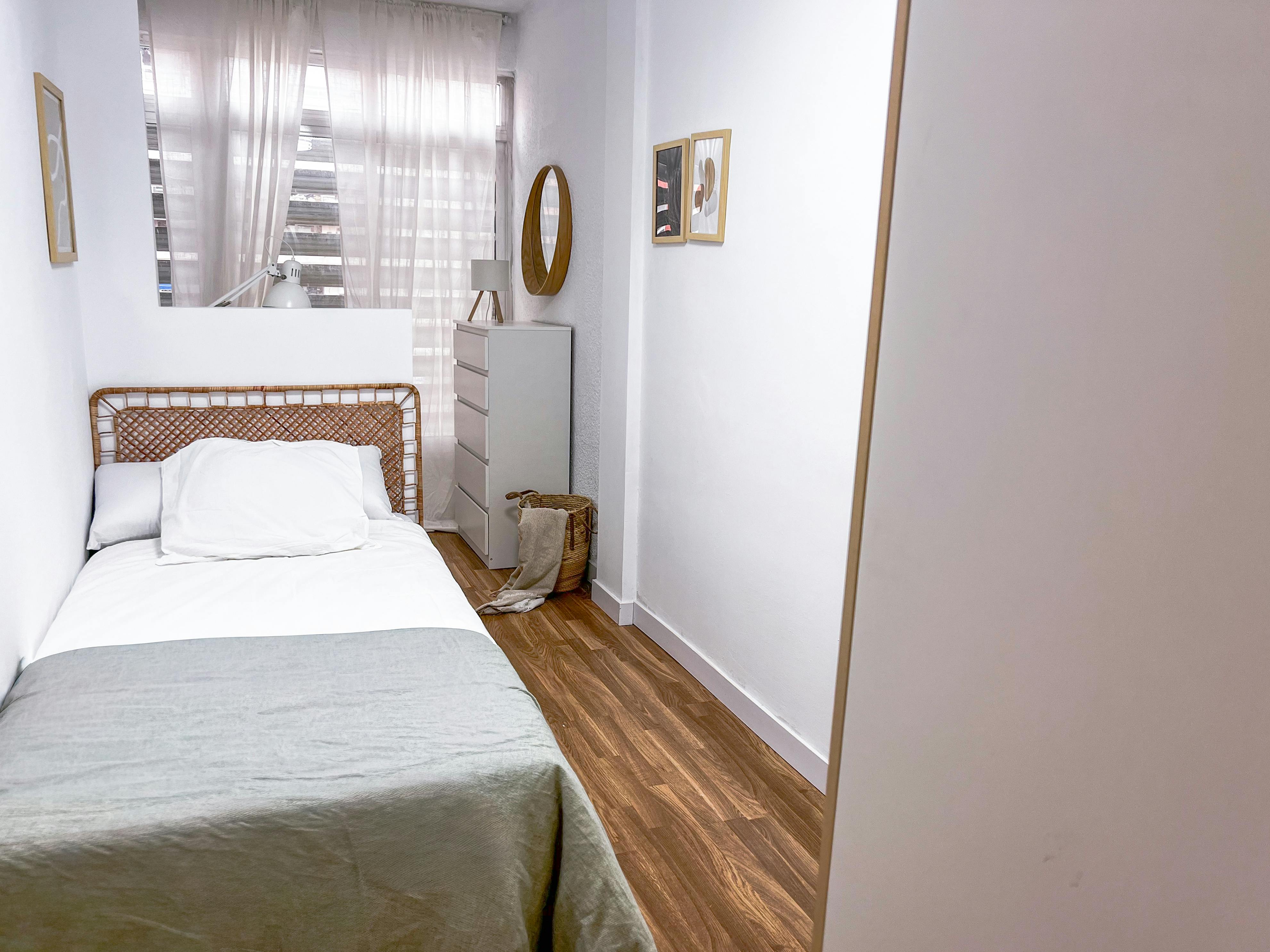 Calle de Loeches, Madrid preview