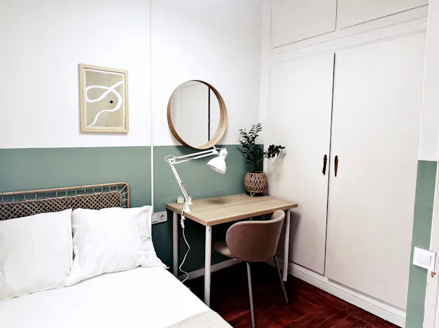 Private room in Calle de Loeches, Madrid (1680964) room image 1