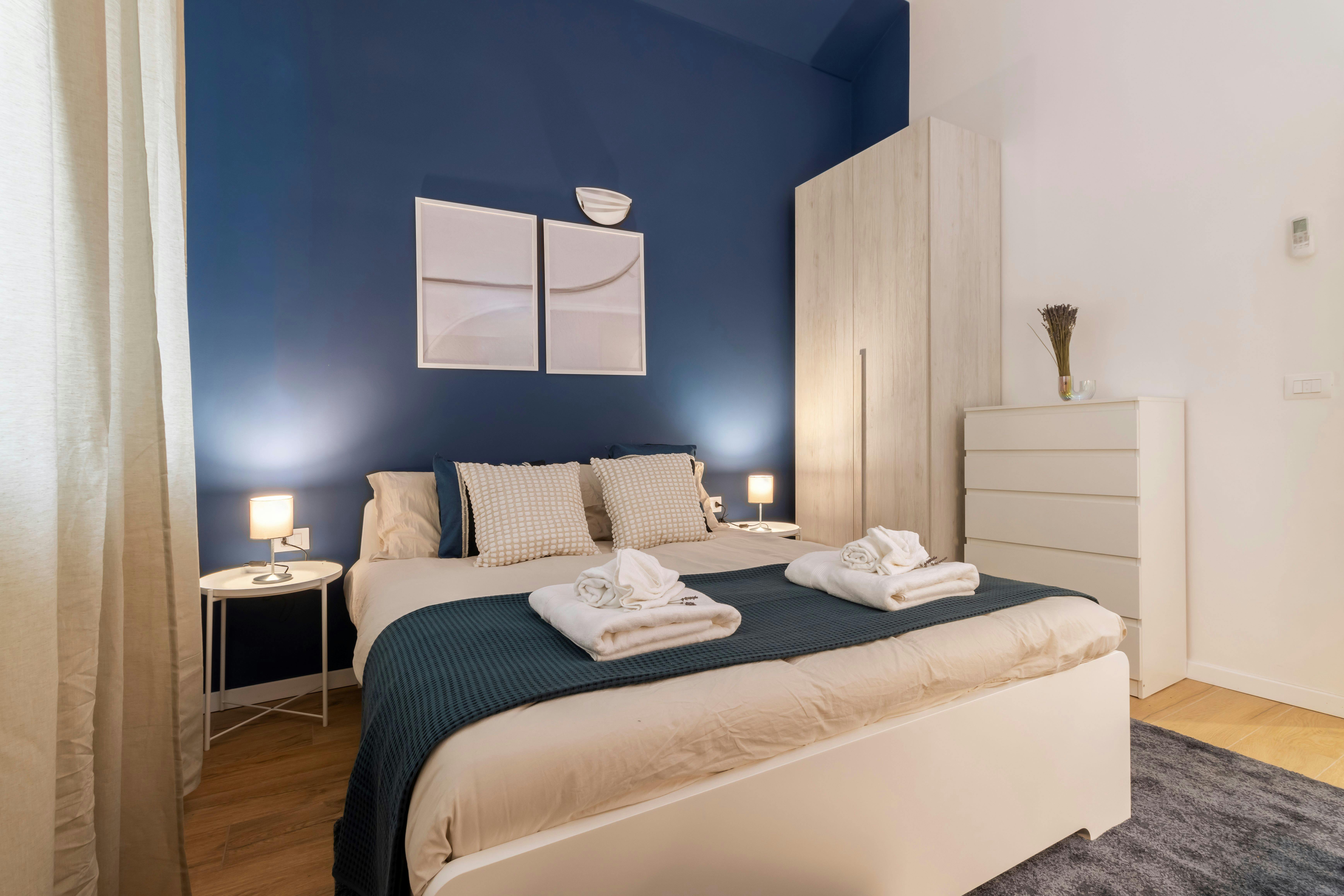 Building for rent for €1,002 per month in Turin, Via Cesana