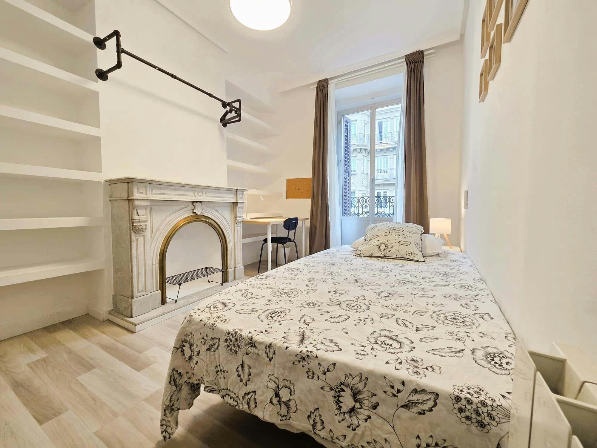 Calle de Atocha, Madrid preview