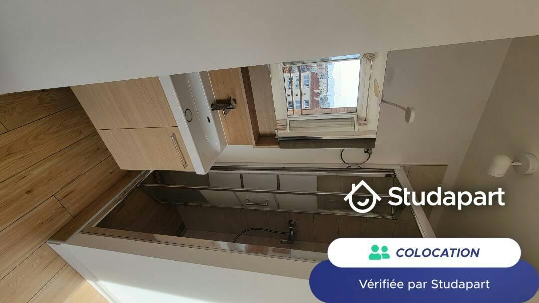 Private room for rent on Rue Brunet, Marseille - Vue 4