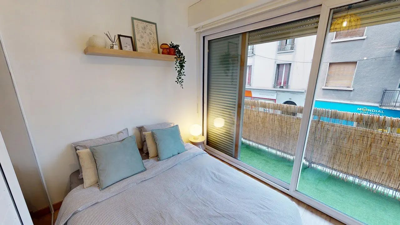 Private room in Avenue de la Gare, Annemasse (1681059) ROOM