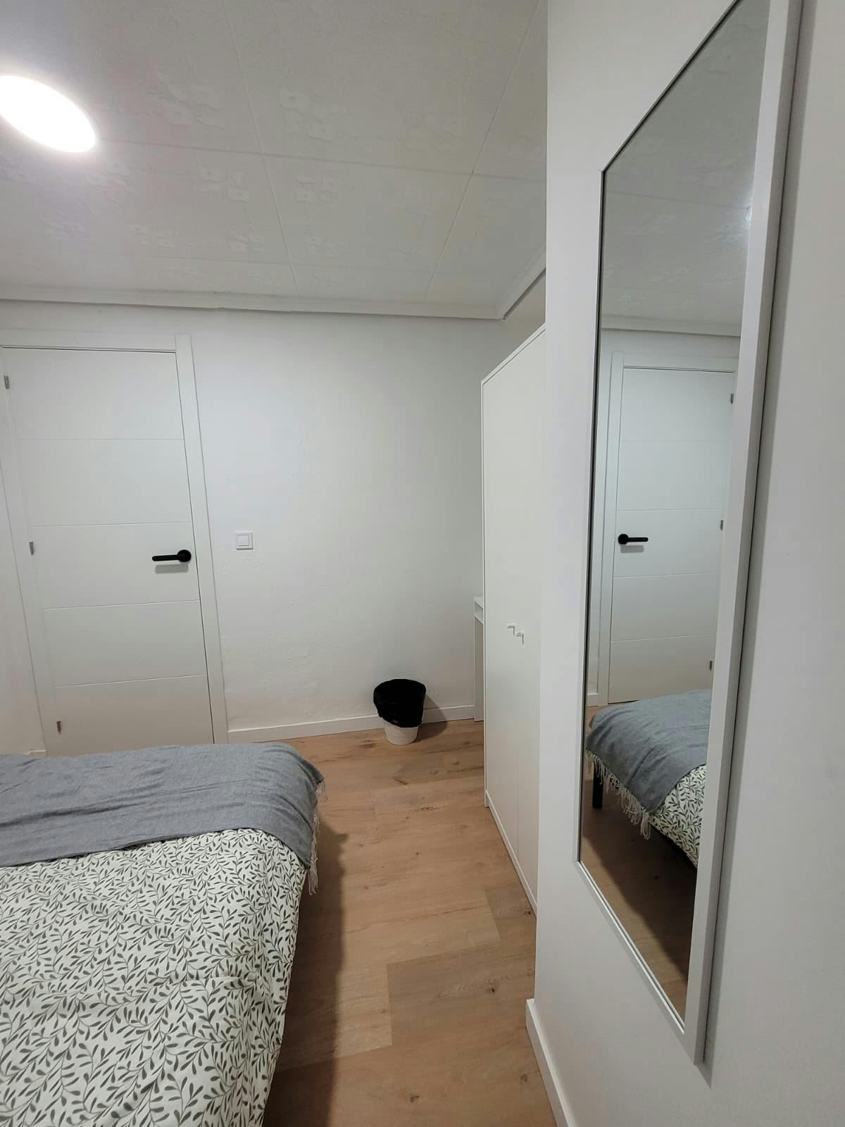 Single room Burjassot, 1 bed, 7m² — photo 15