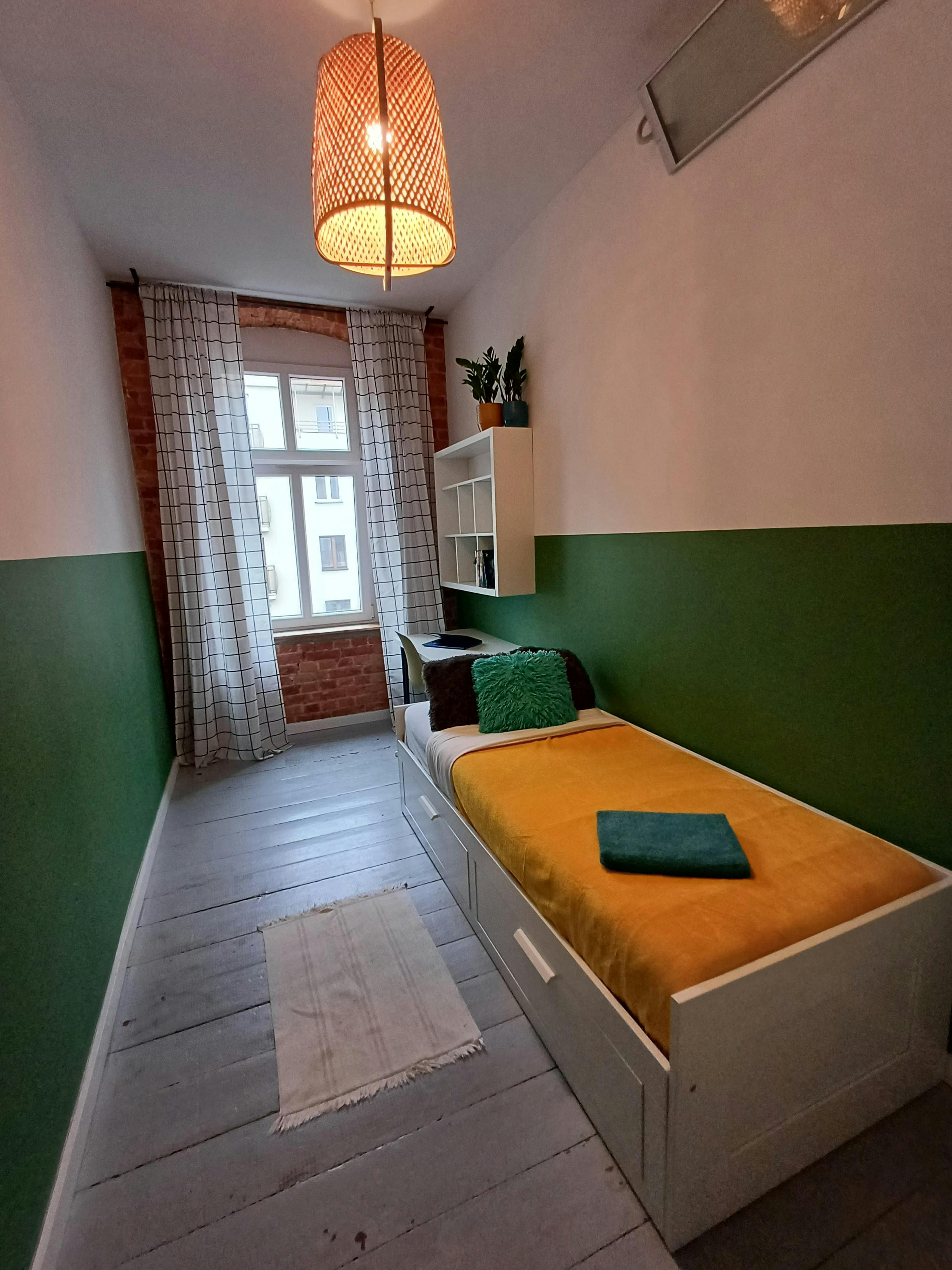 Private room for rent for PLN 1,800 per month in Wrocław, Jana Kilińskiego