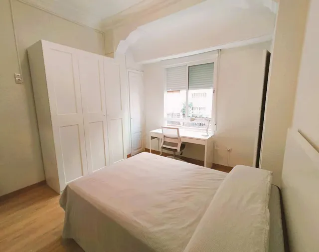 Private room in Carrer de l'Olivereta, Valencia (1681178) room image 1