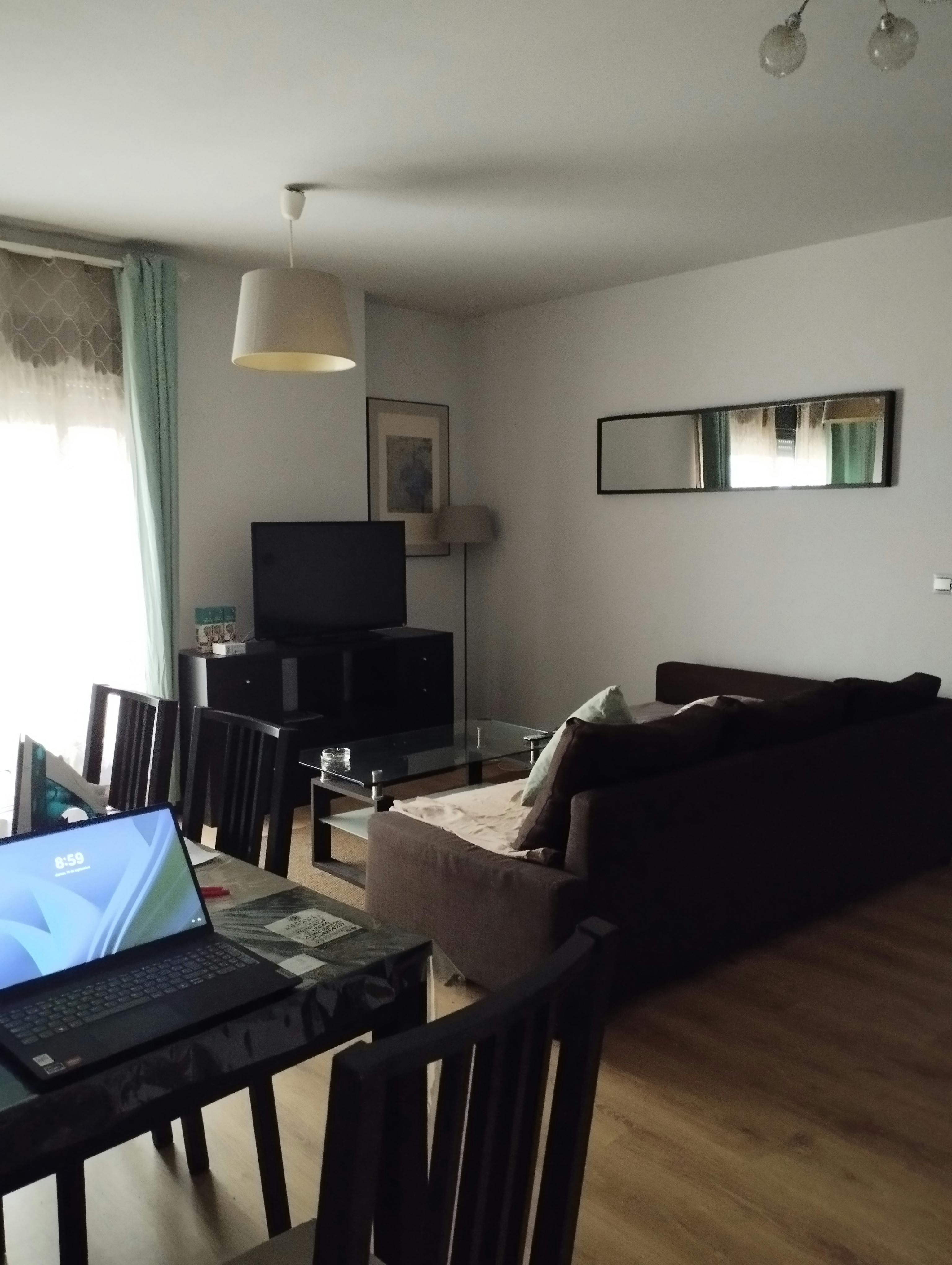 Wohnung zu mieten für 1.100 € pro Monat in Málaga, Calle Ferrándiz