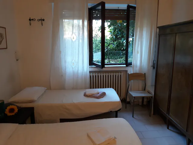 Shared room in Via Giacomo di Mino il Pellicciaio, Siena (1681350) room image 1