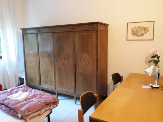 Shared room in Via Giacomo di Mino il Pellicciaio, Siena (1681350) room image 2