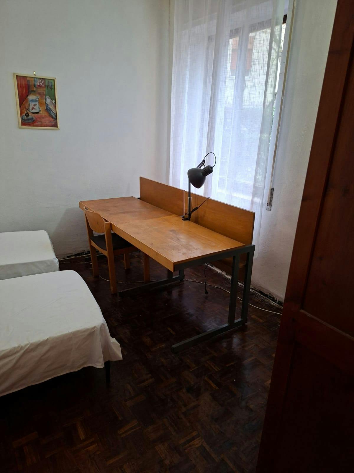 Shared room for rent for €380 per month in Siena, Via Giacomo di Mino il Pellicciaio
