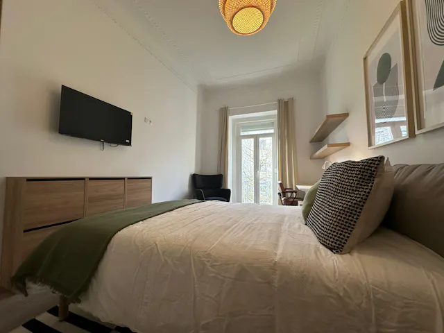 Private room in Avenida Ressano Garcia, Lisbon (1681429) room image 2