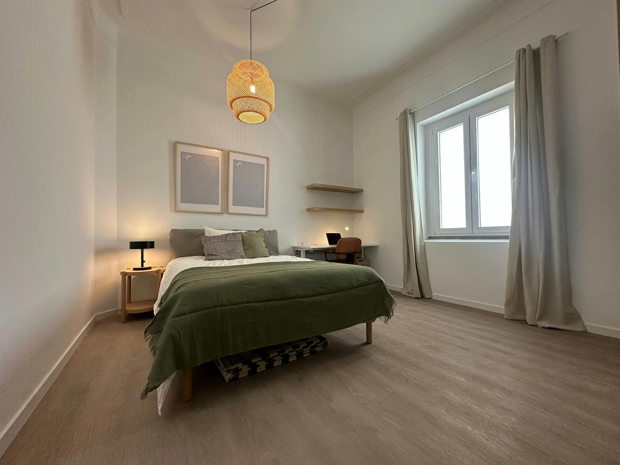 Apartamento para alugar por € 950 por mês em Lisbon, Avenida Ressano Garcia