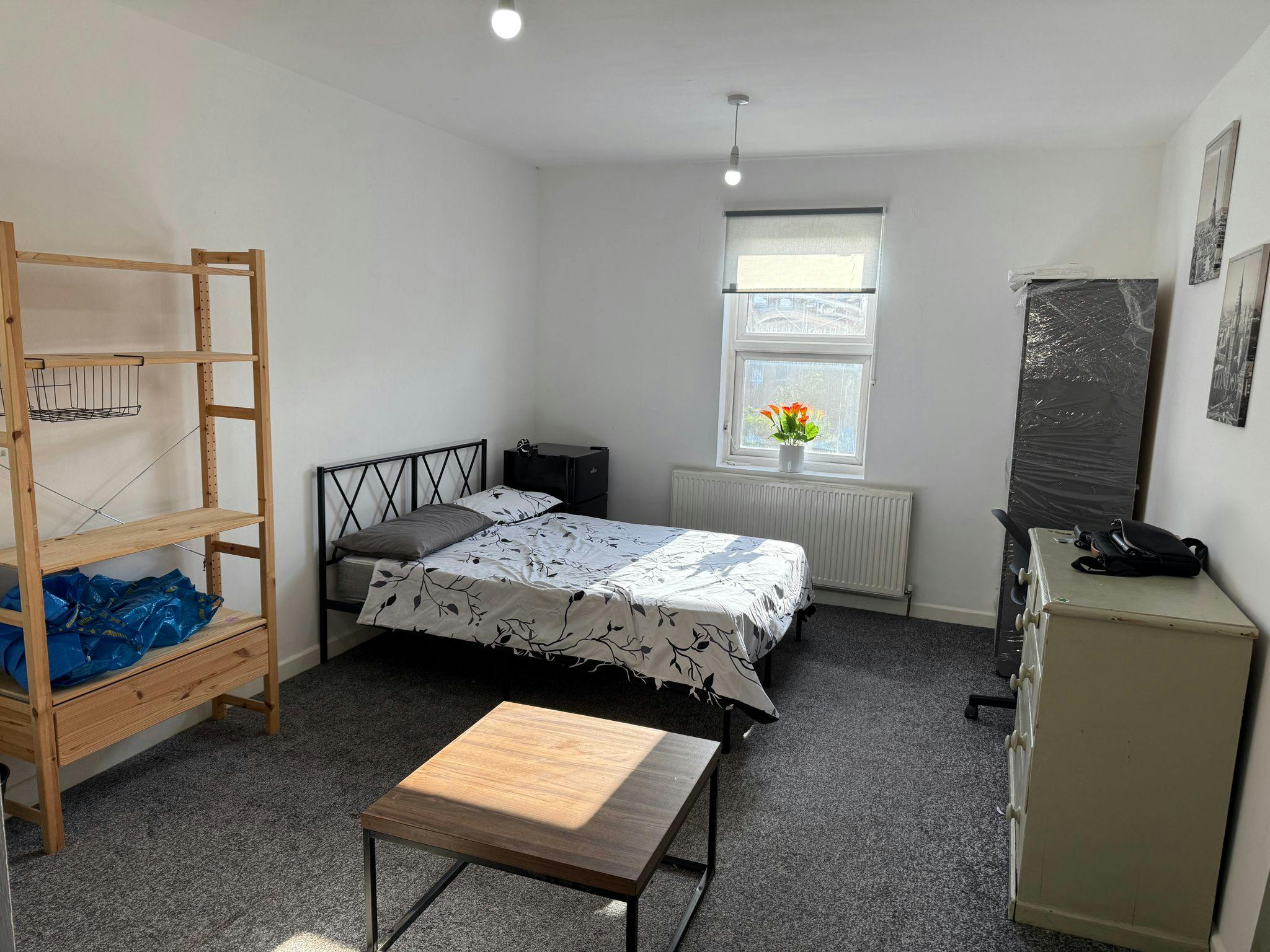 Отдельная комната сдается в аренду за 1 200 £ в месяц в London, Merton Road
