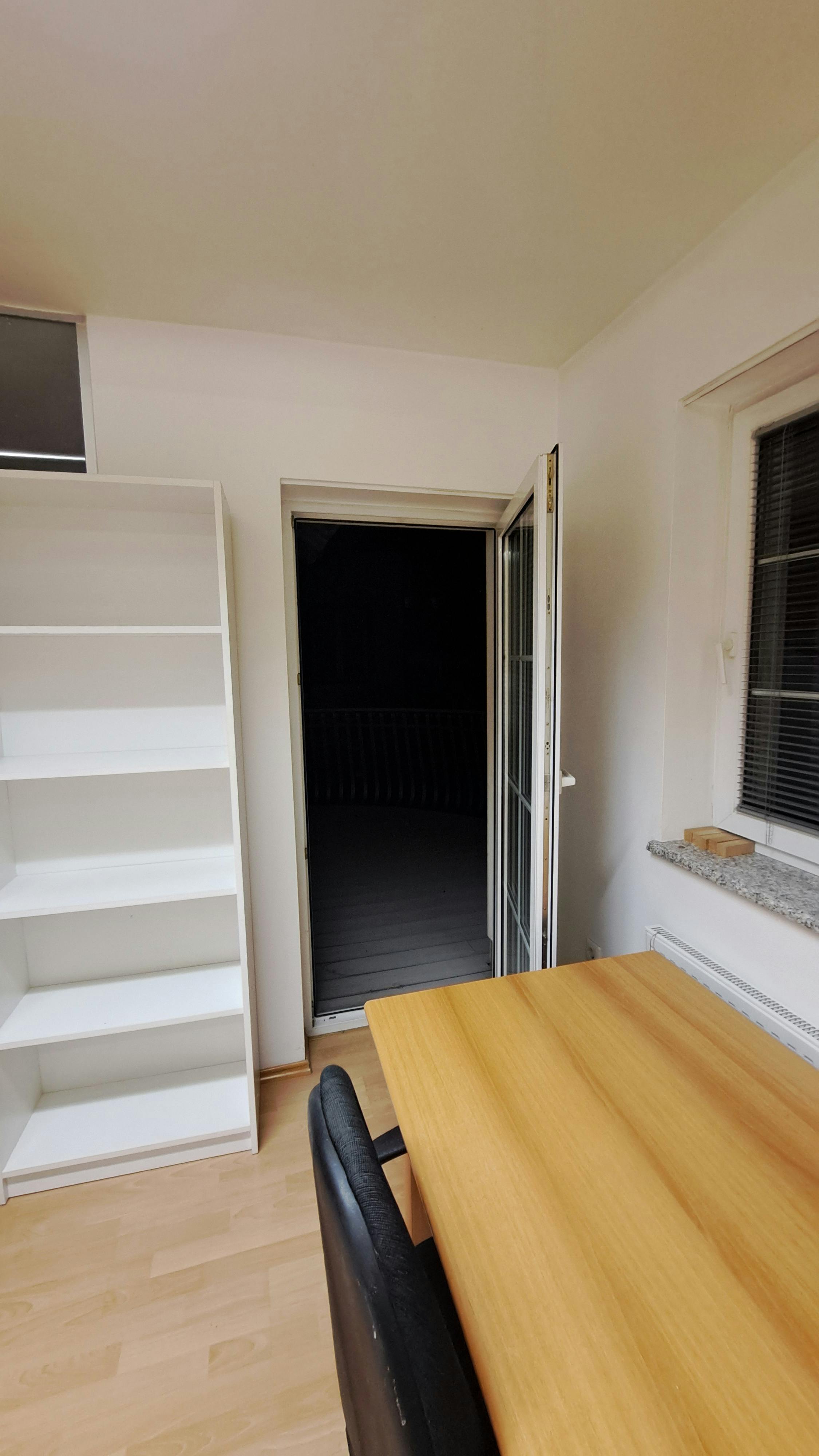 Double room Ljubljana, 1 bed, 13m² — photo 9