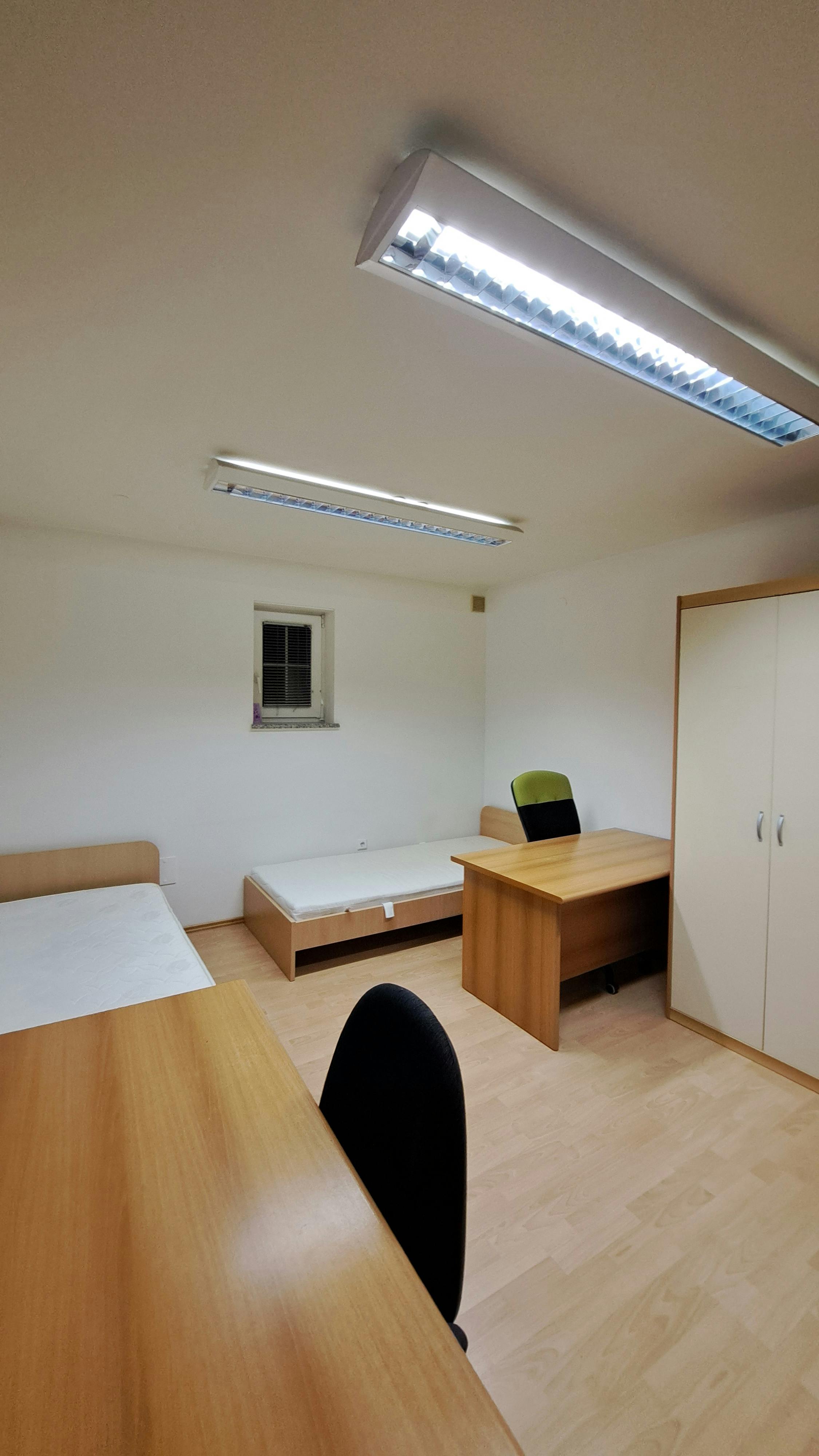 Shared room for rent for €300 per month in Ljubljana, Cesta na Brdo